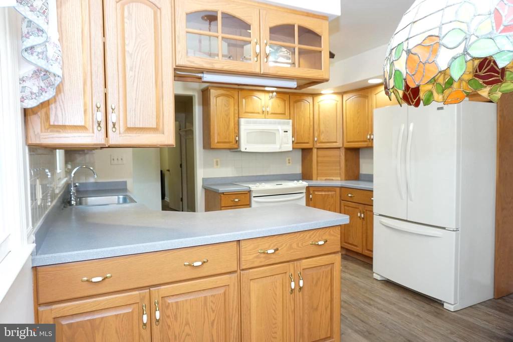 1304 CHEZ COURT