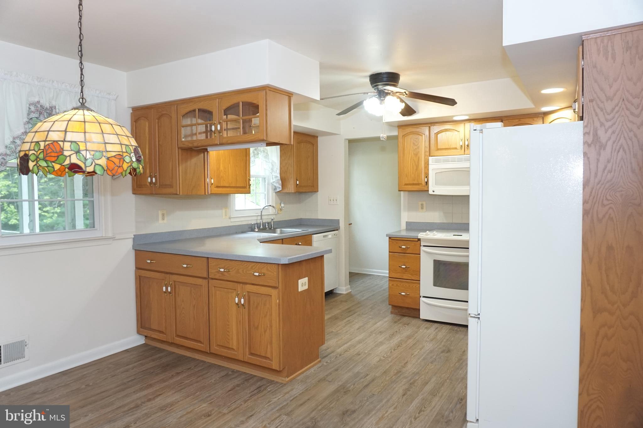 1304 CHEZ COURT