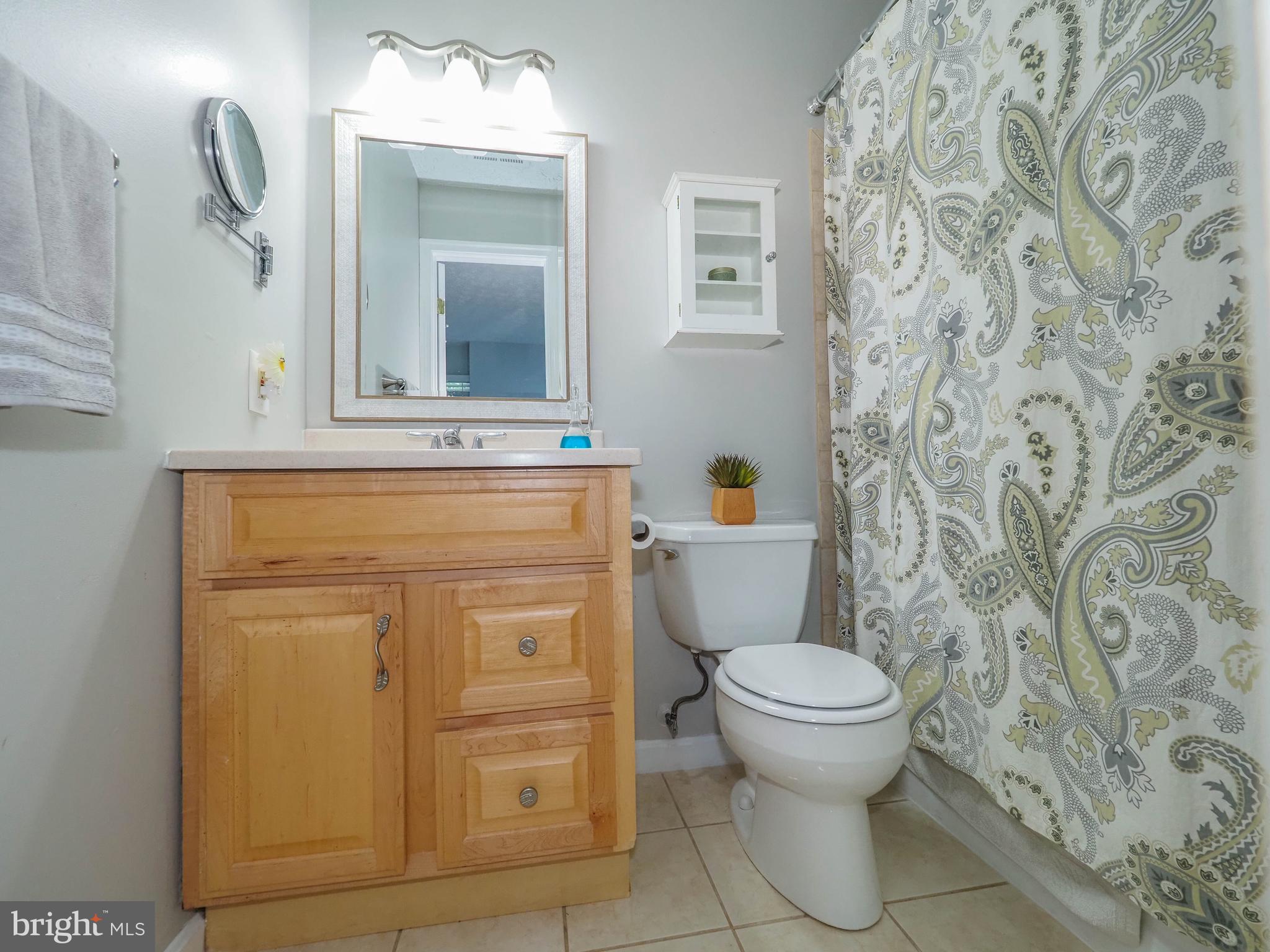 6460 GREEN FIELD ROAD Unit: 2-201