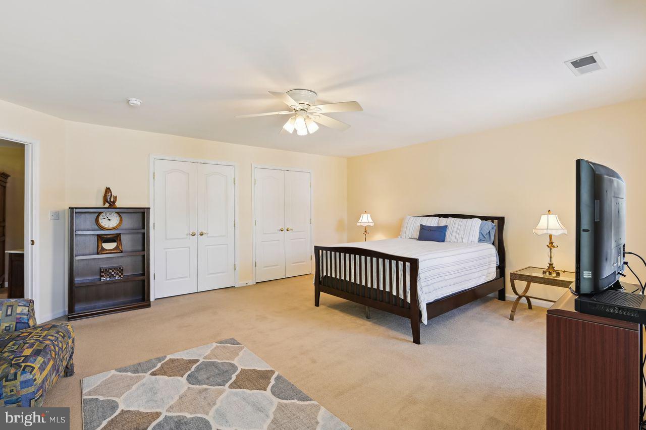 8005 JANE GARTH Unit: 22