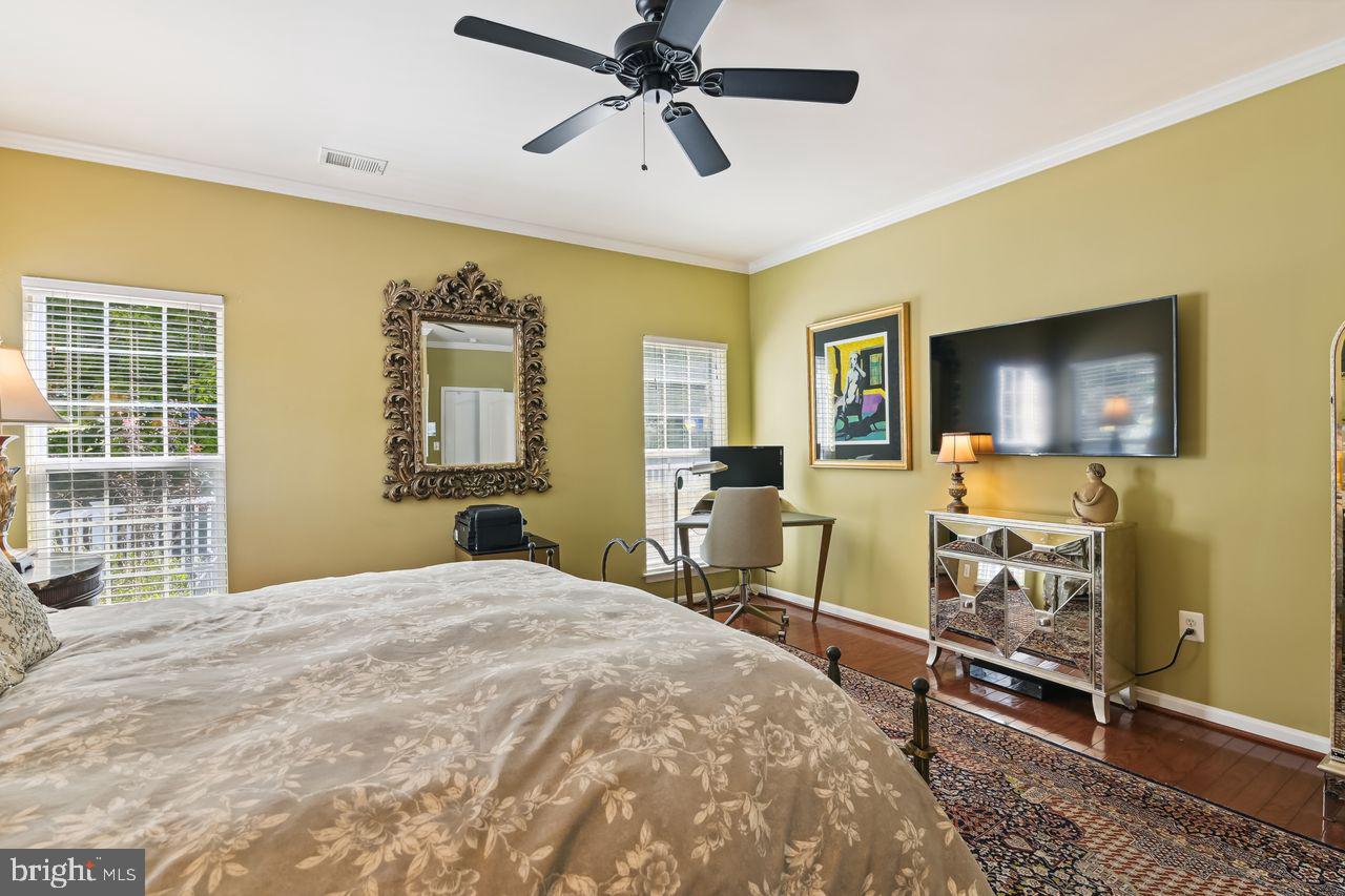 8005 JANE GARTH Unit: 22