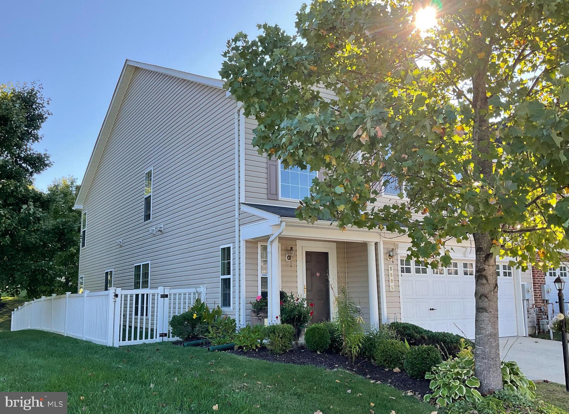 8005 JANE GARTH Unit: 22