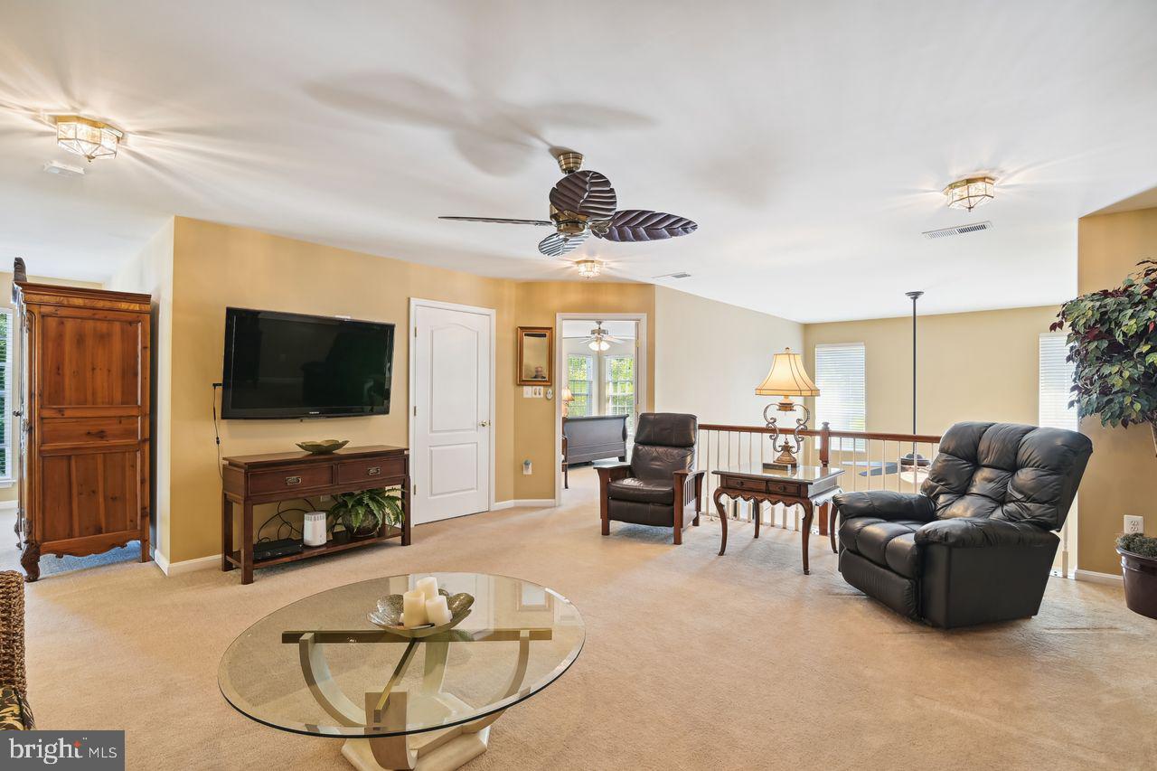 8005 JANE GARTH Unit: 22