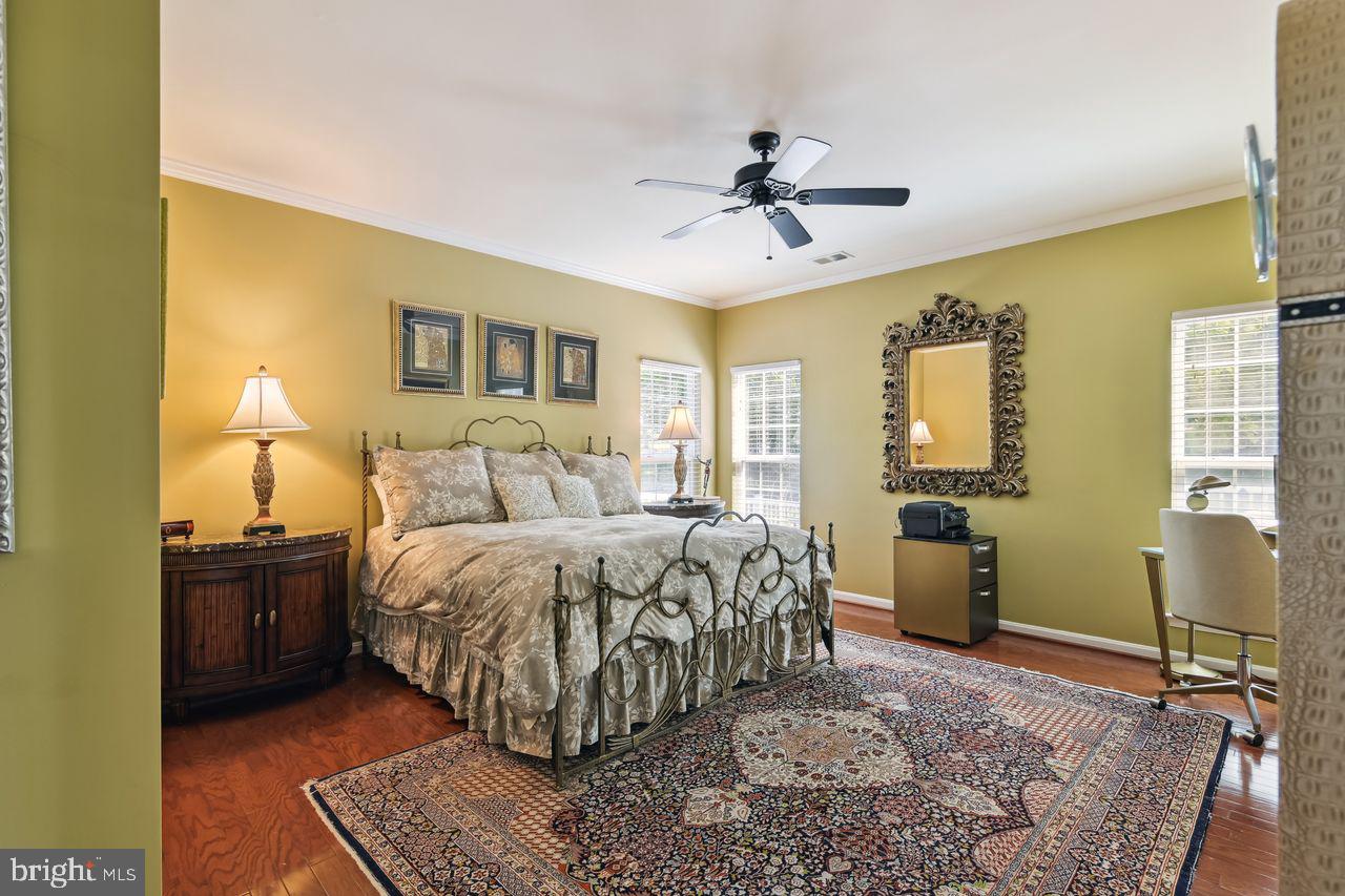 8005 JANE GARTH Unit: 22