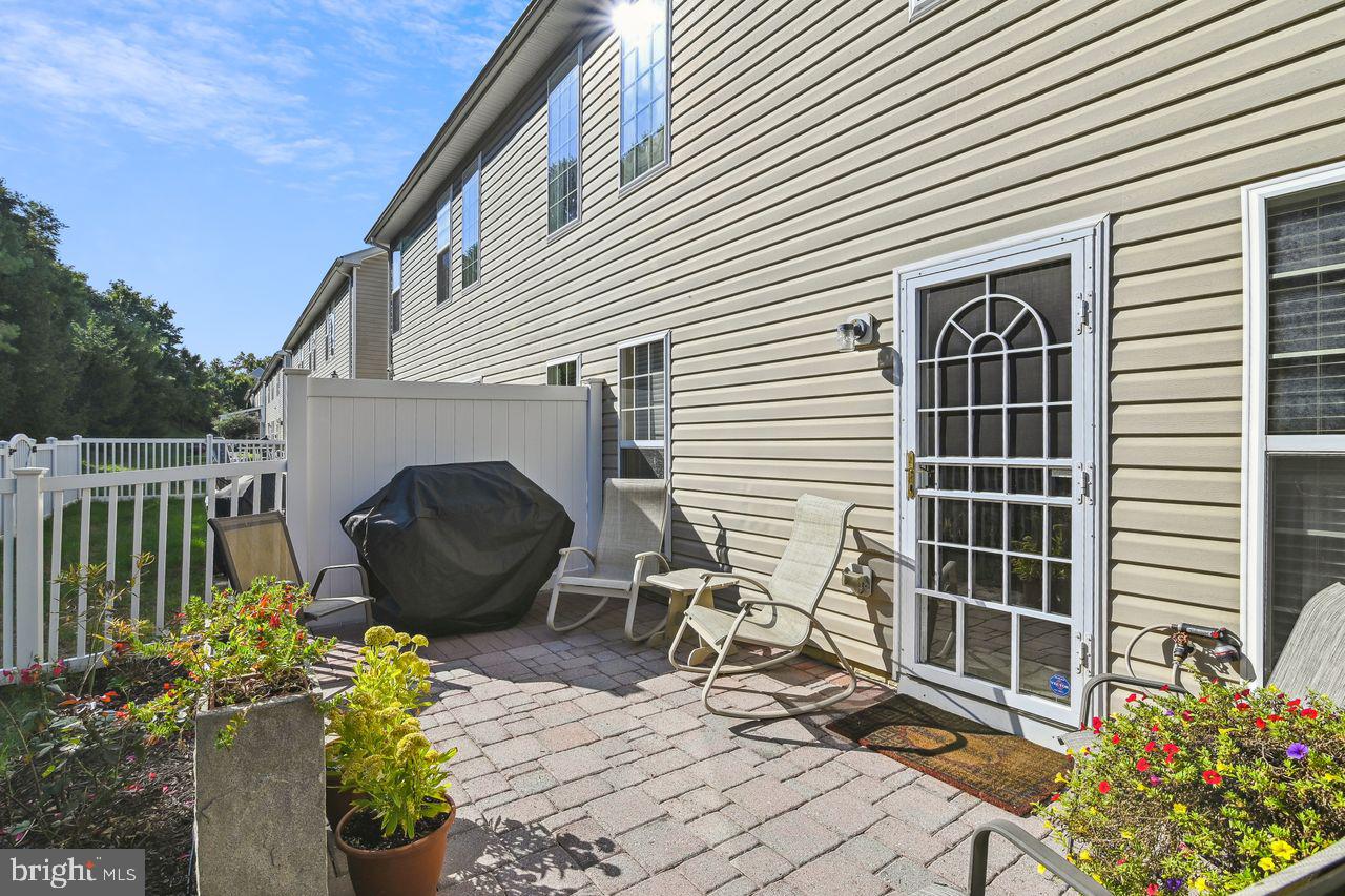 8005 JANE GARTH Unit: 22