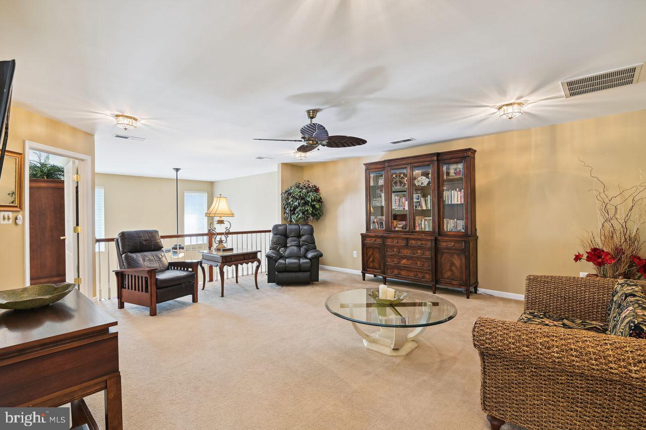 8005 JANE GARTH Unit: 22