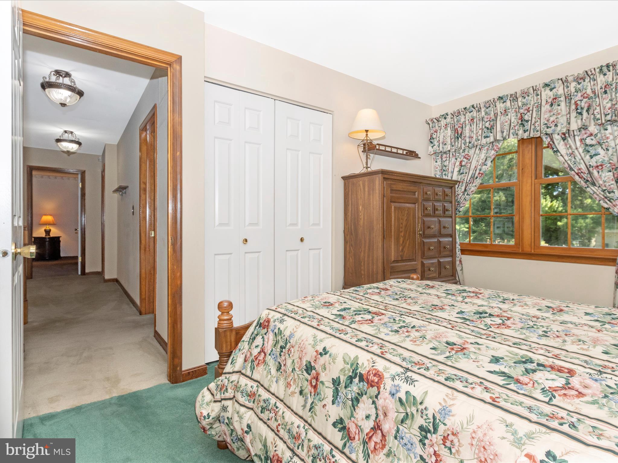 4085 Sharp ROAD