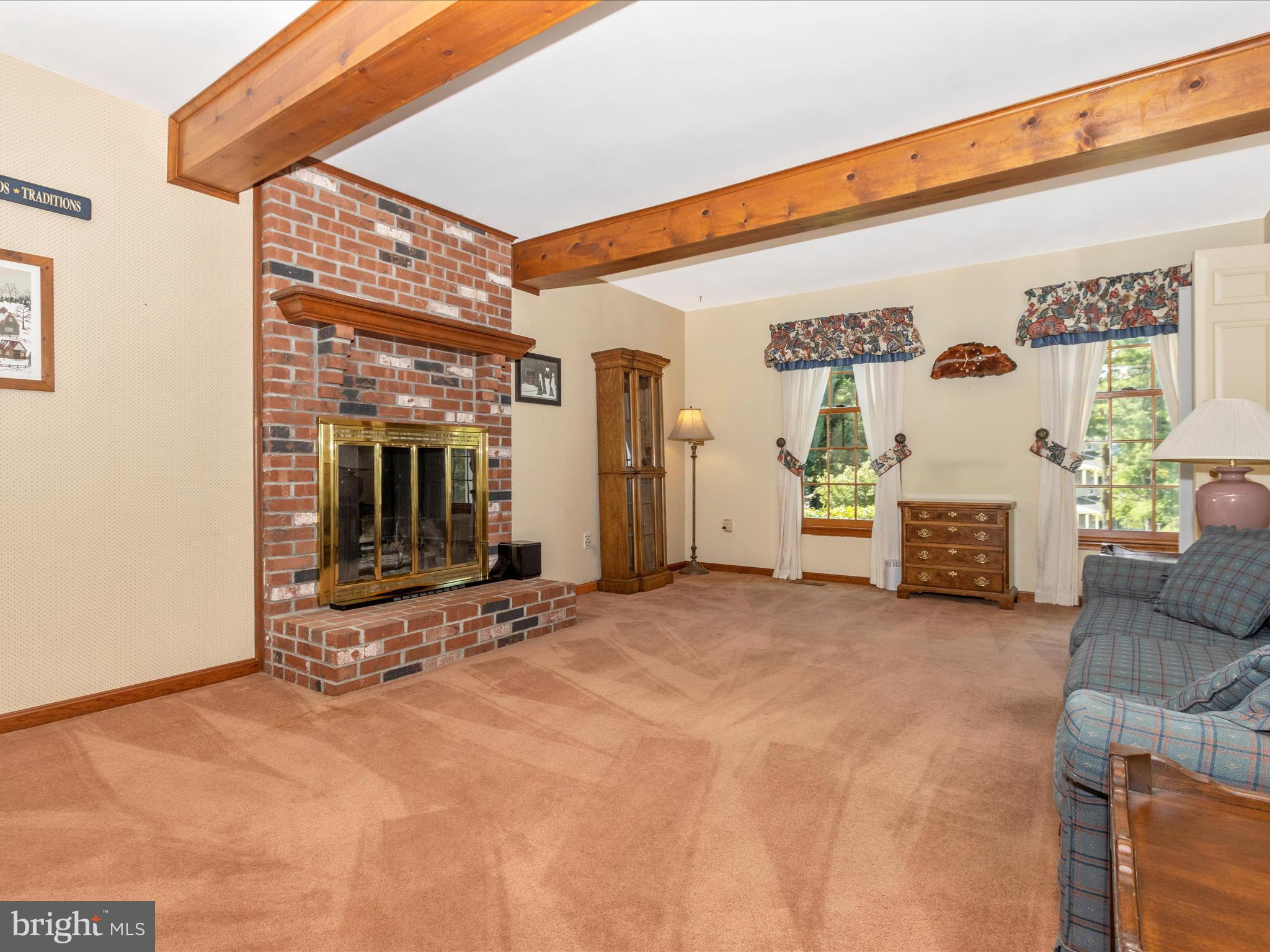 4085 Sharp ROAD