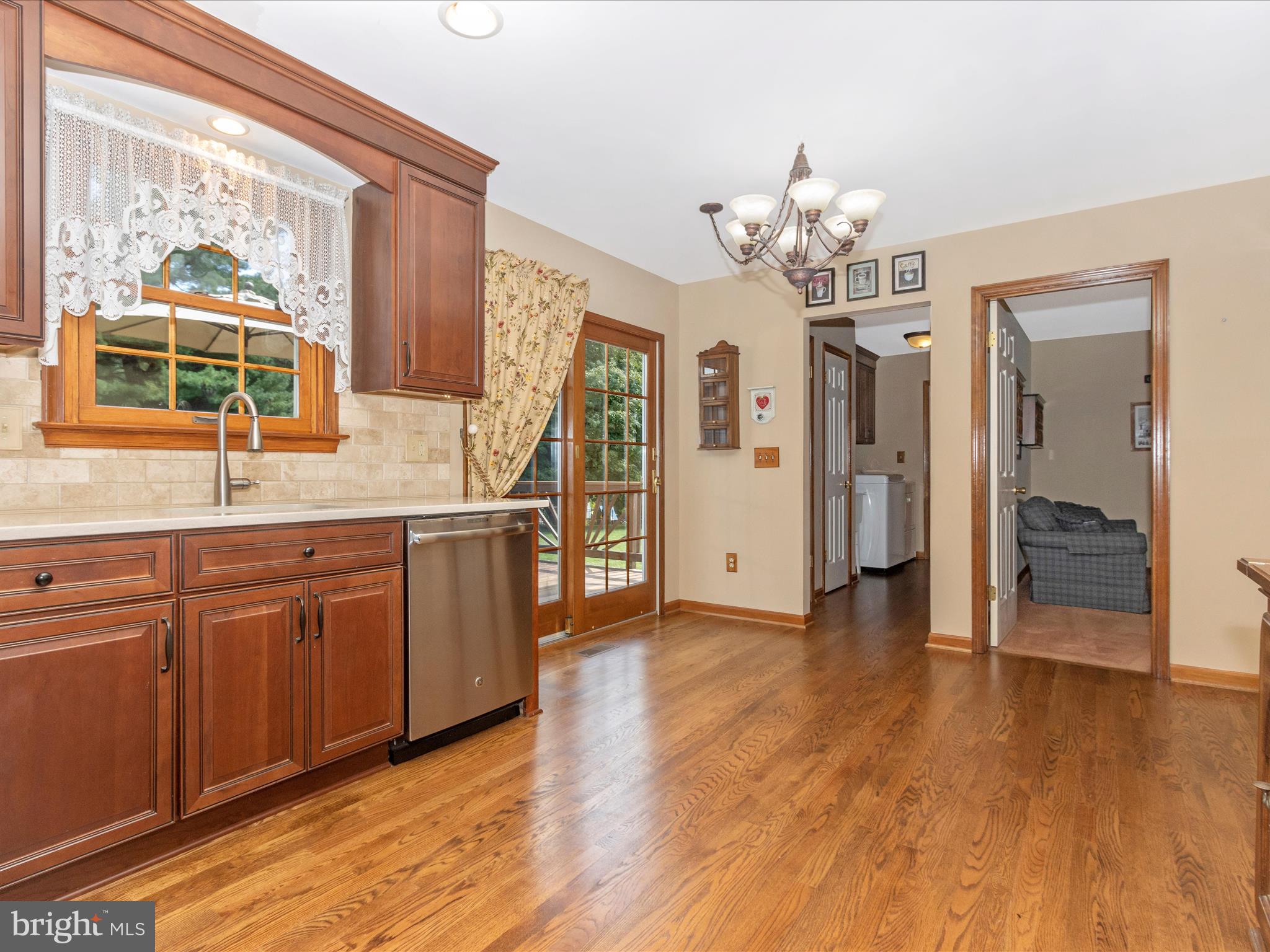 4085 Sharp ROAD
