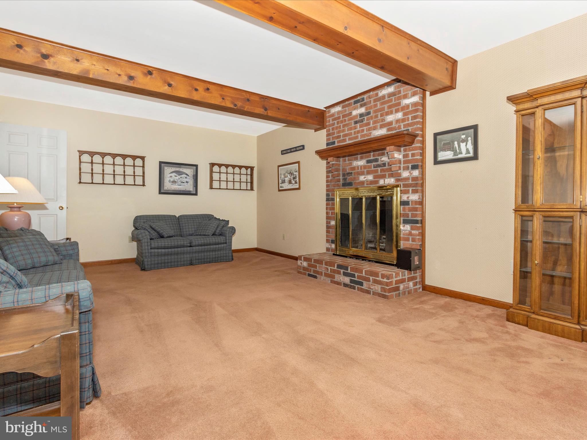 4085 Sharp ROAD