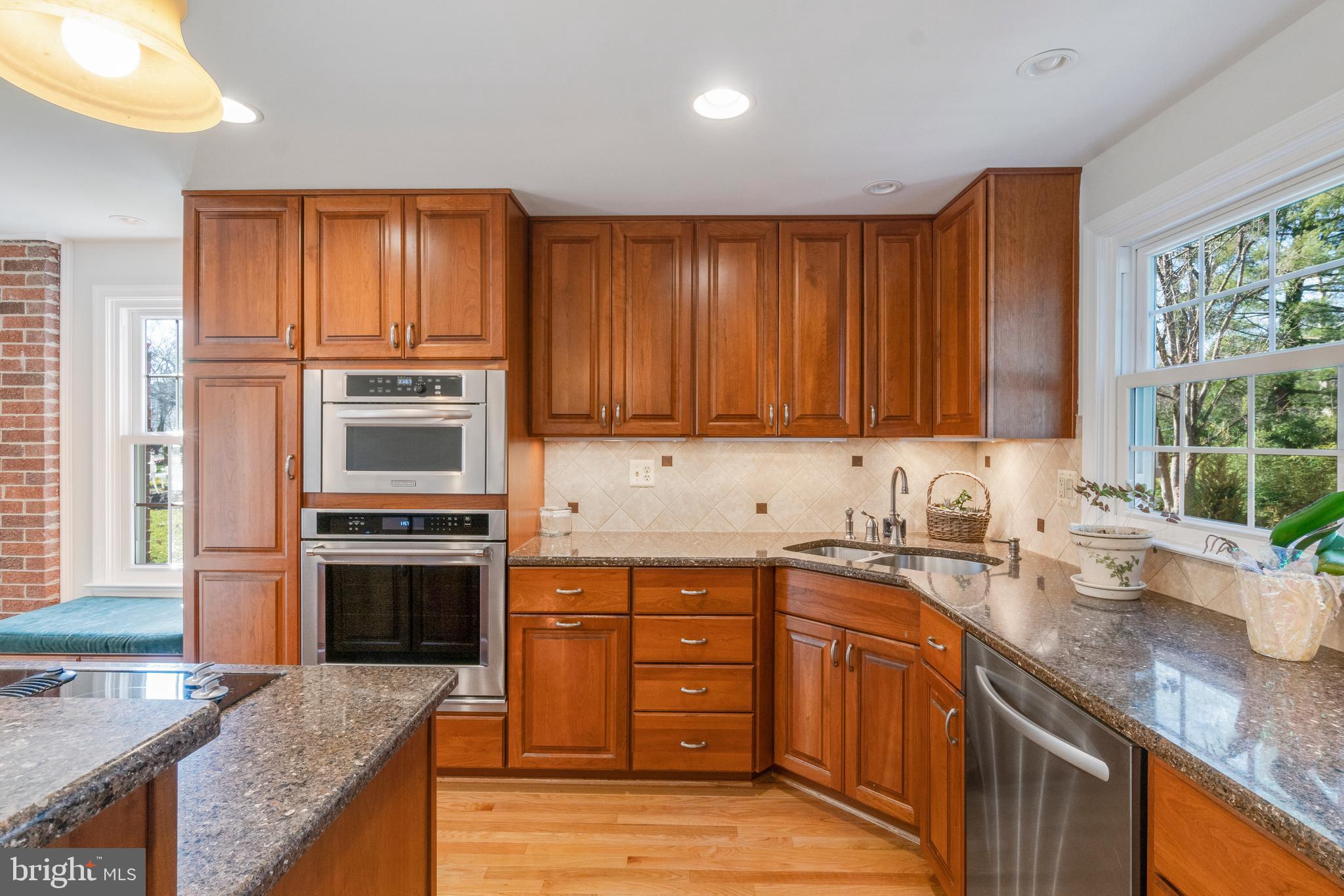 6260 Light Point PLACE