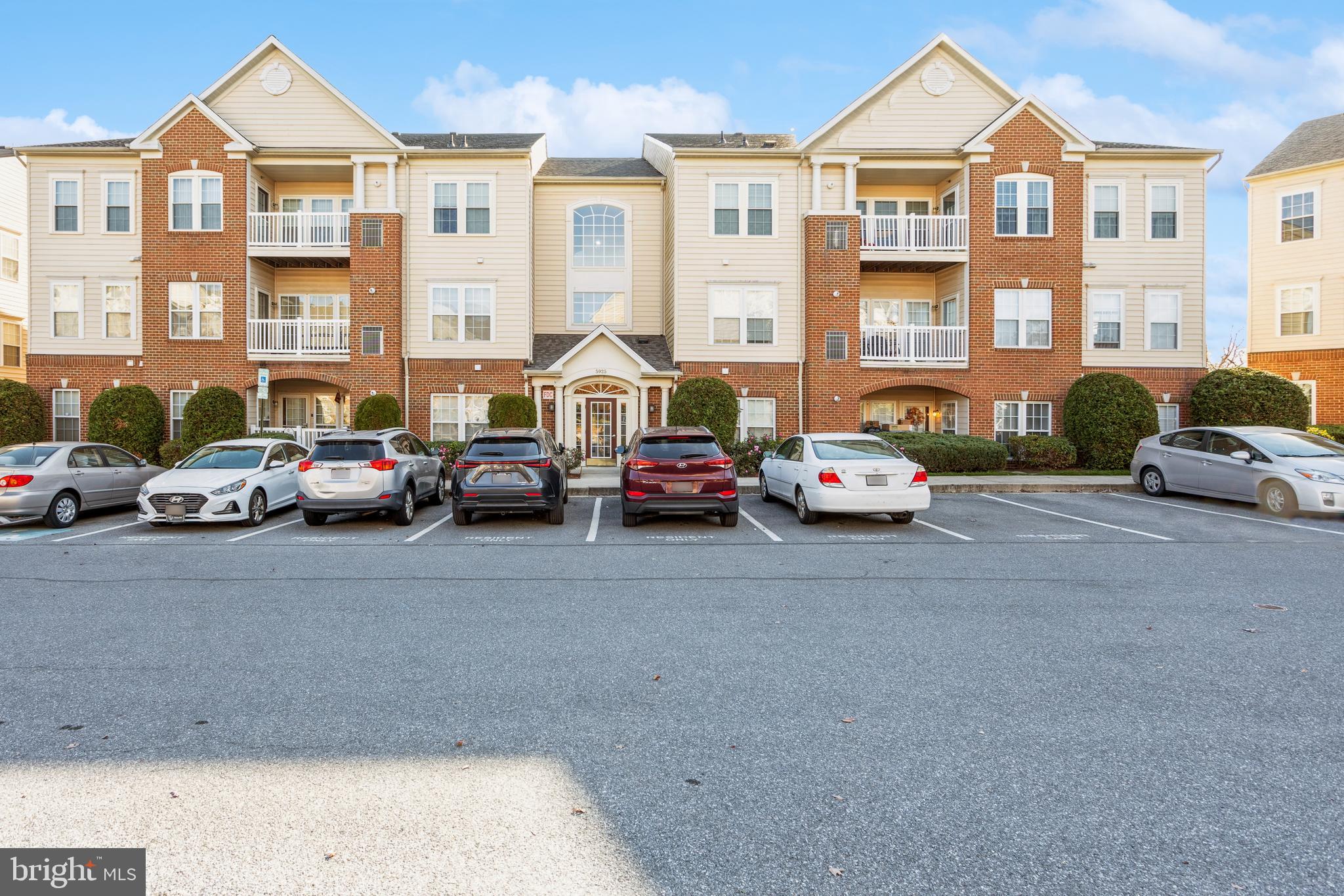 5925 Abrianna WAY Unit: D