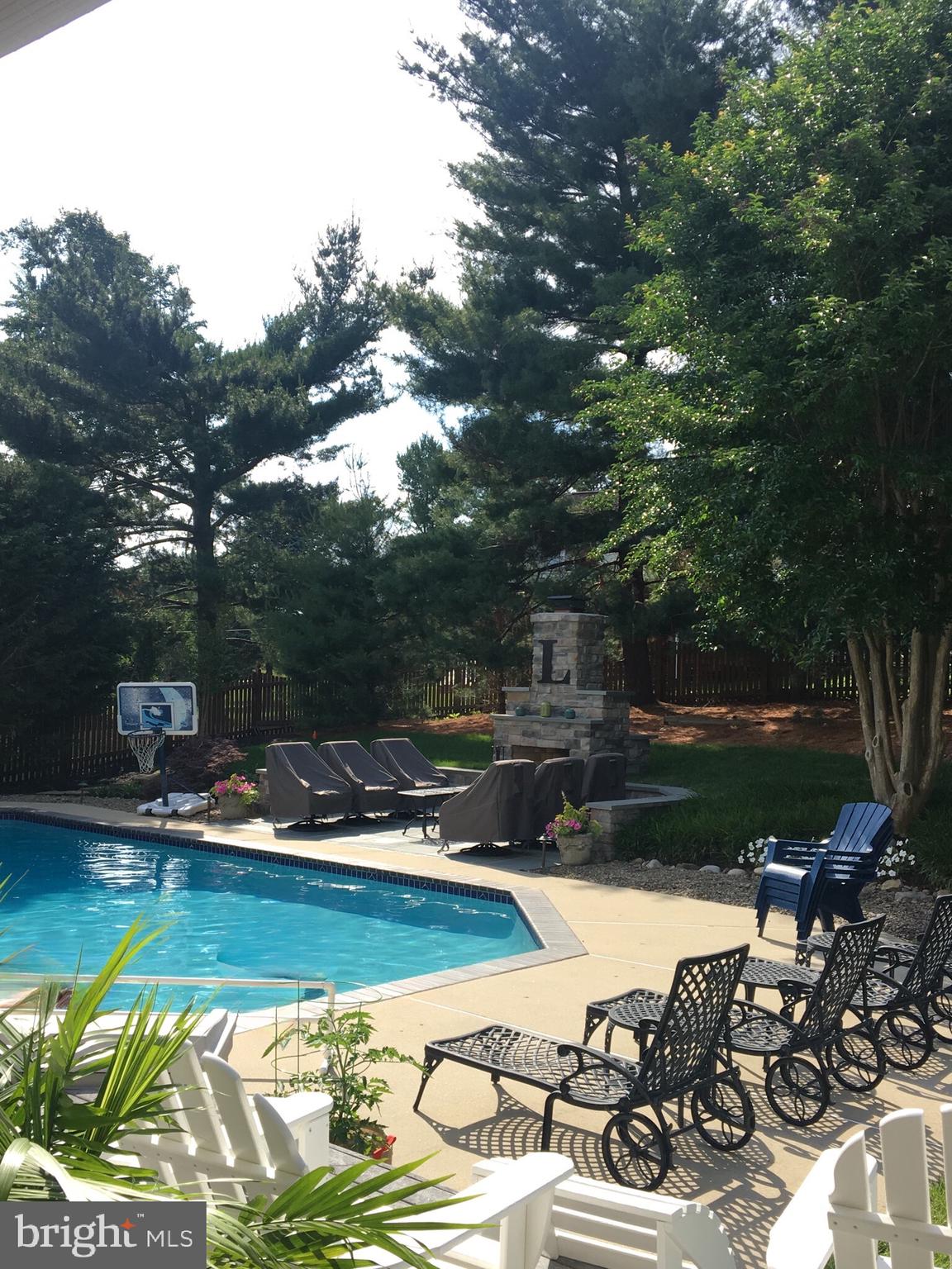 5321 Lynn LANE