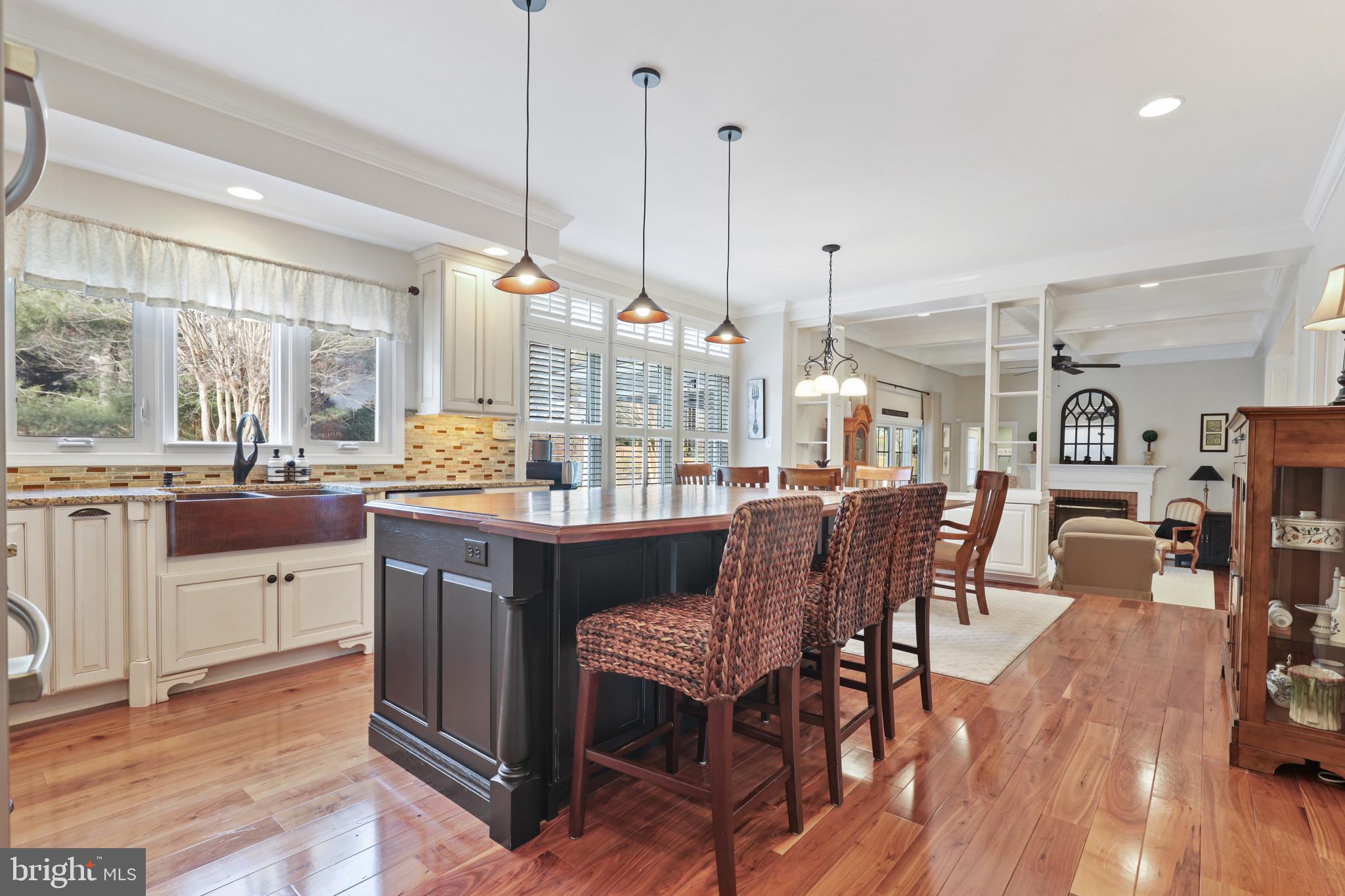 5321 Lynn LANE