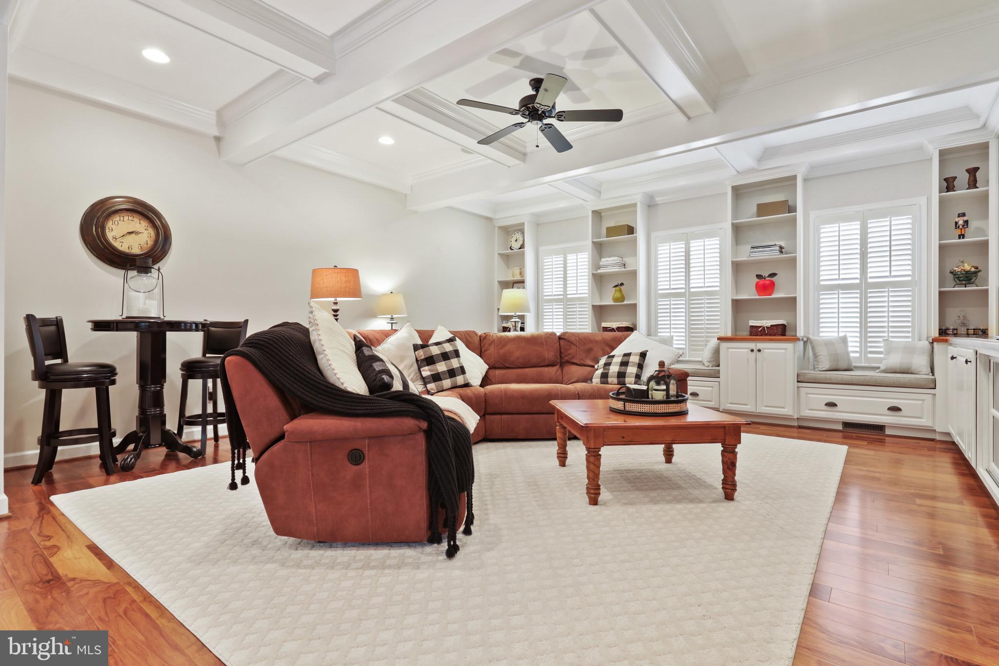 5321 Lynn LANE