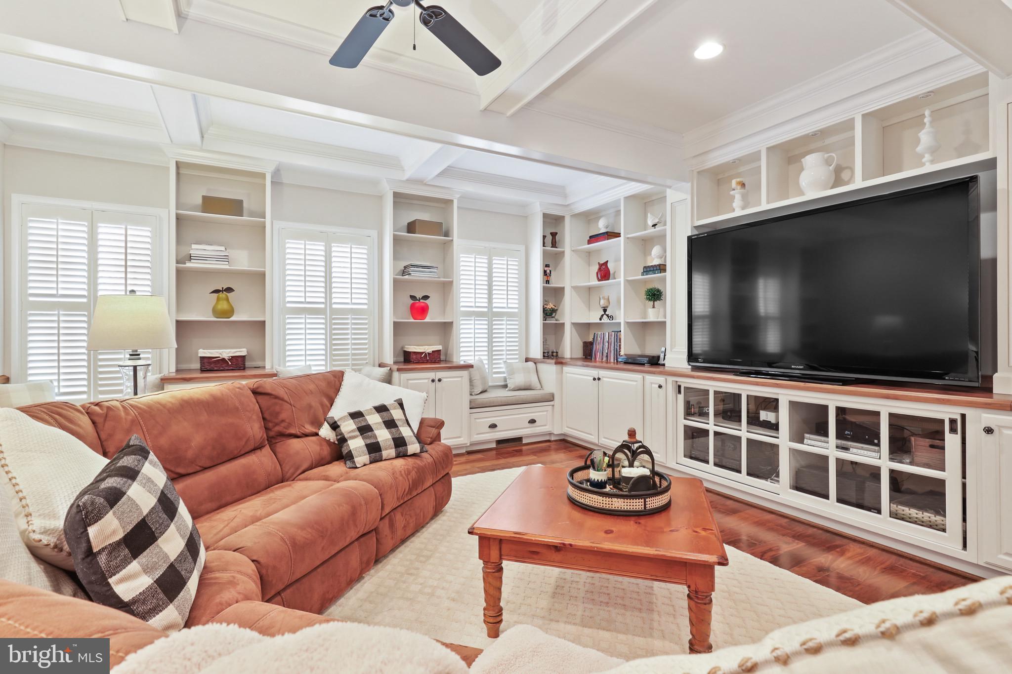 5321 Lynn LANE