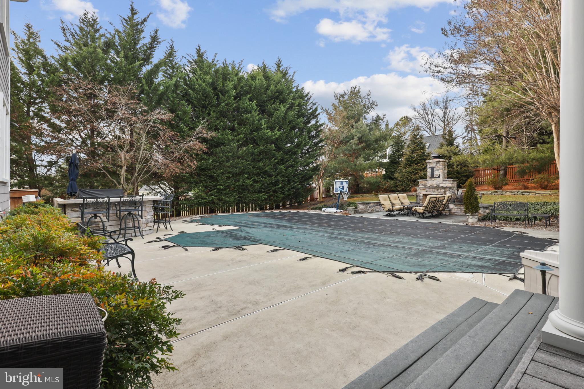 5321 Lynn LANE
