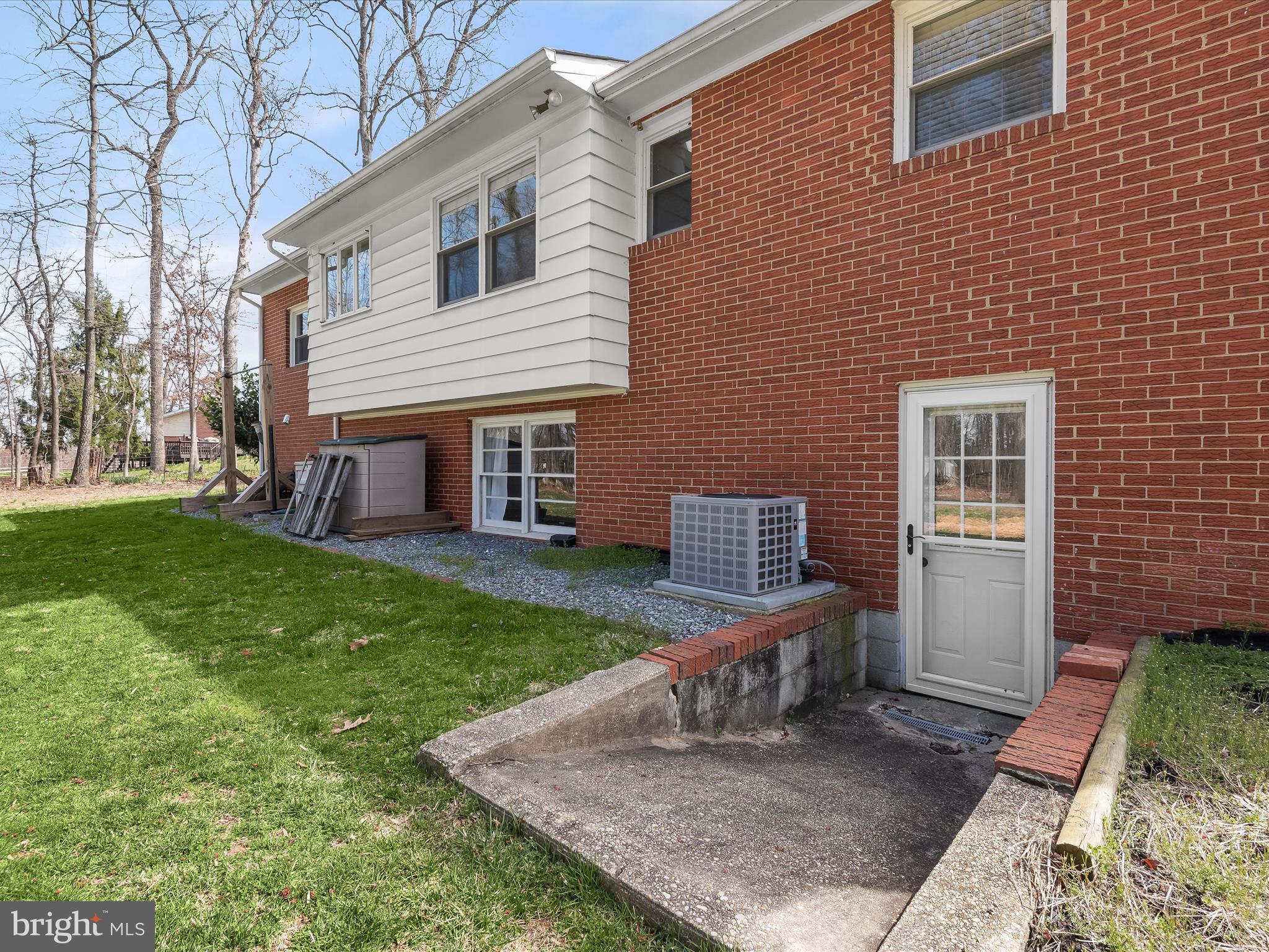 14570 Triadelphia Rd