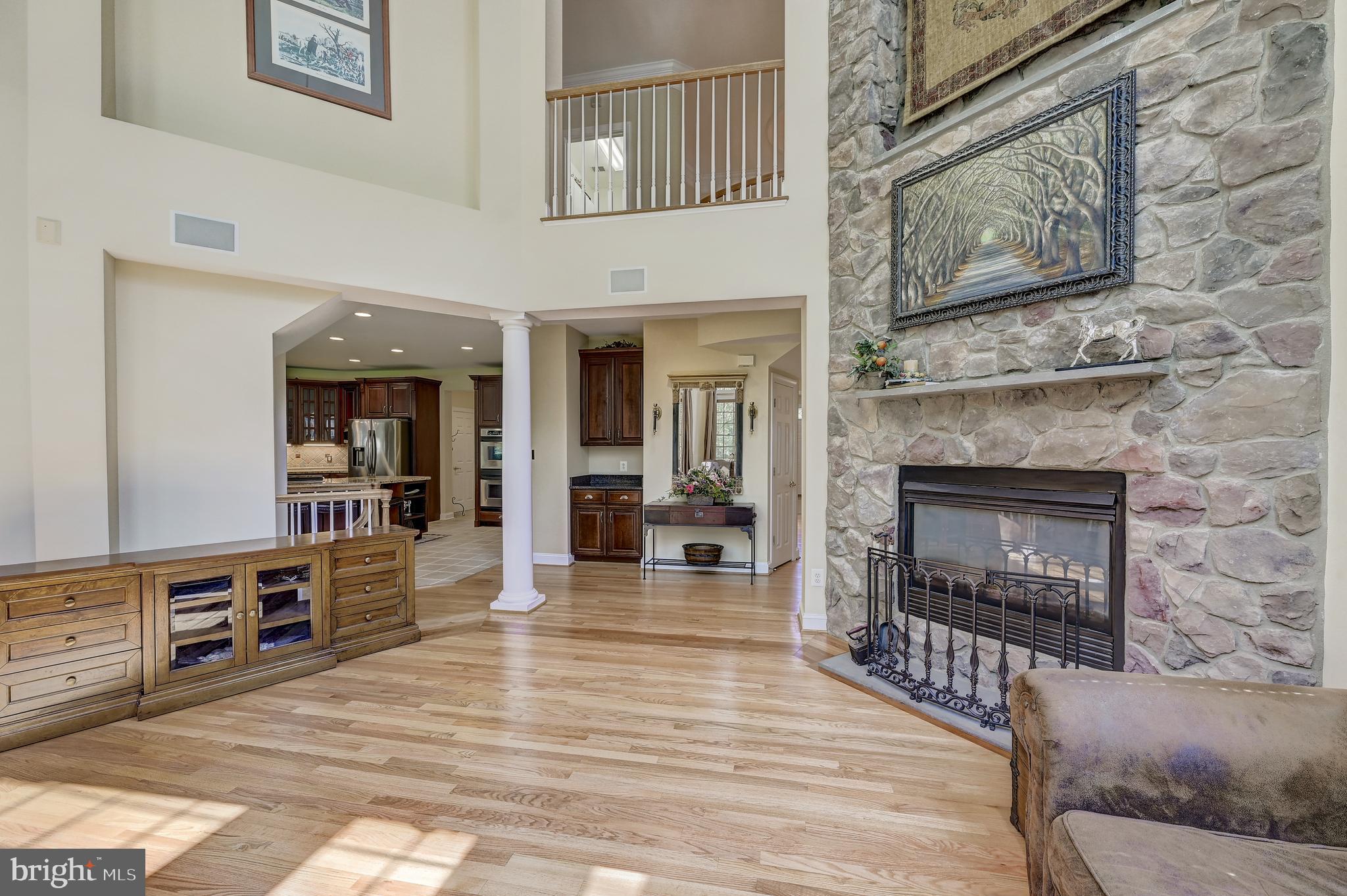 15005 Rolling Hills Dr