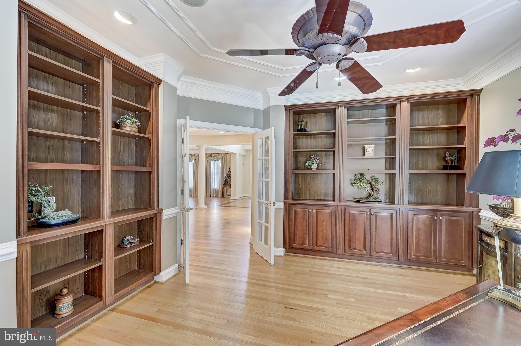 15005 Rolling Hills Dr