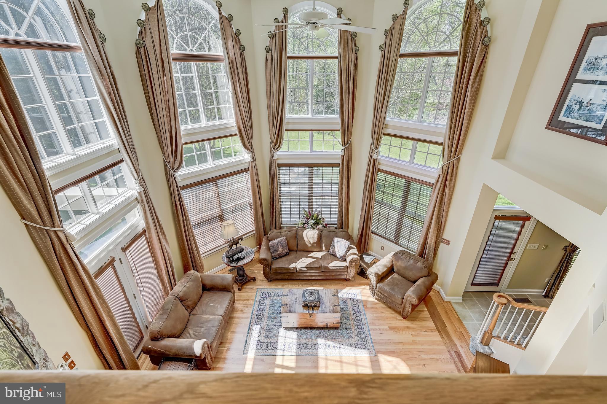 15005 Rolling Hills Dr