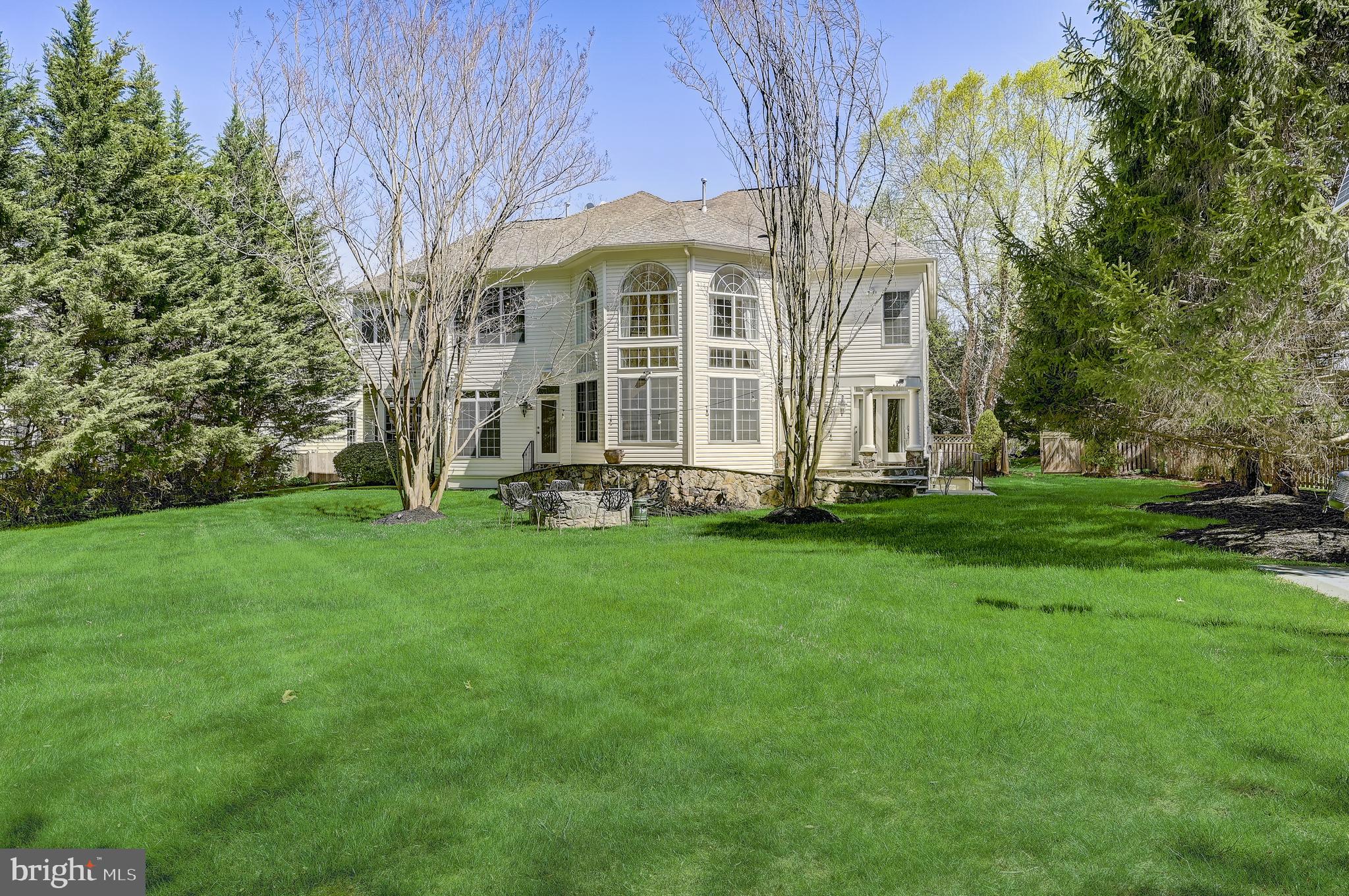 15005 Rolling Hills Dr
