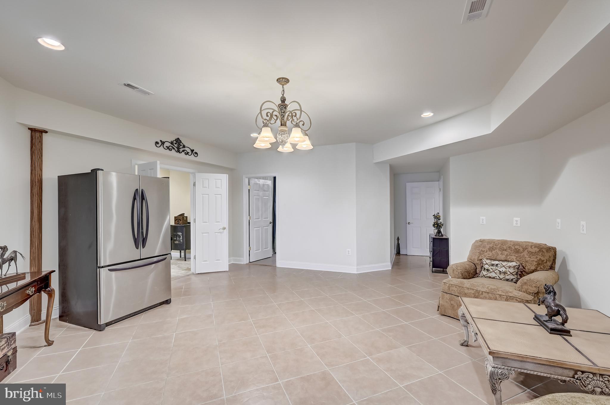 15005 Rolling Hills Dr