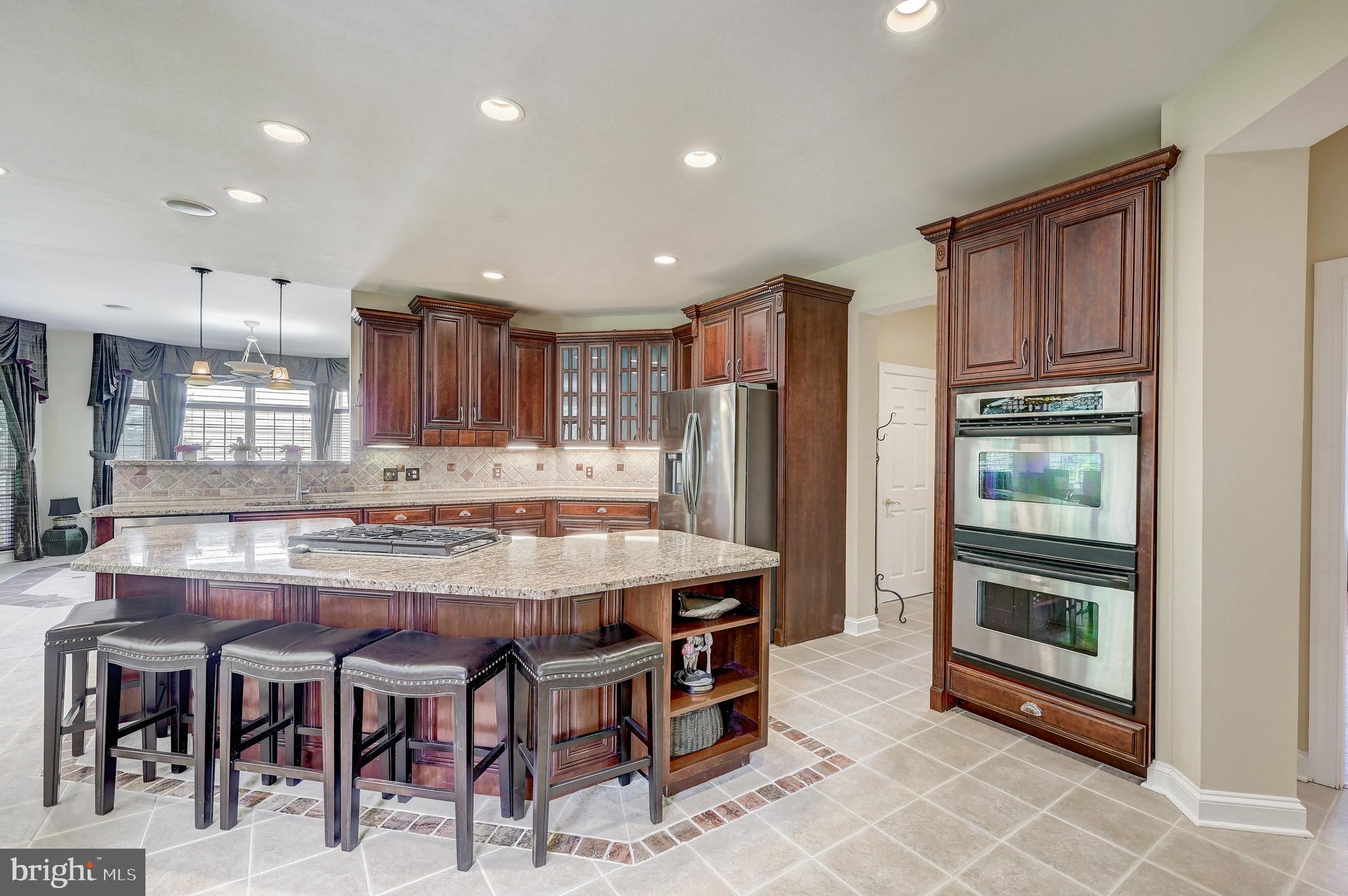 15005 Rolling Hills Dr