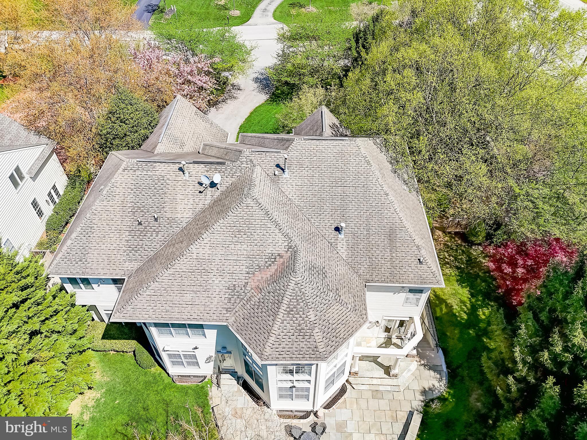 15005 Rolling Hills Dr