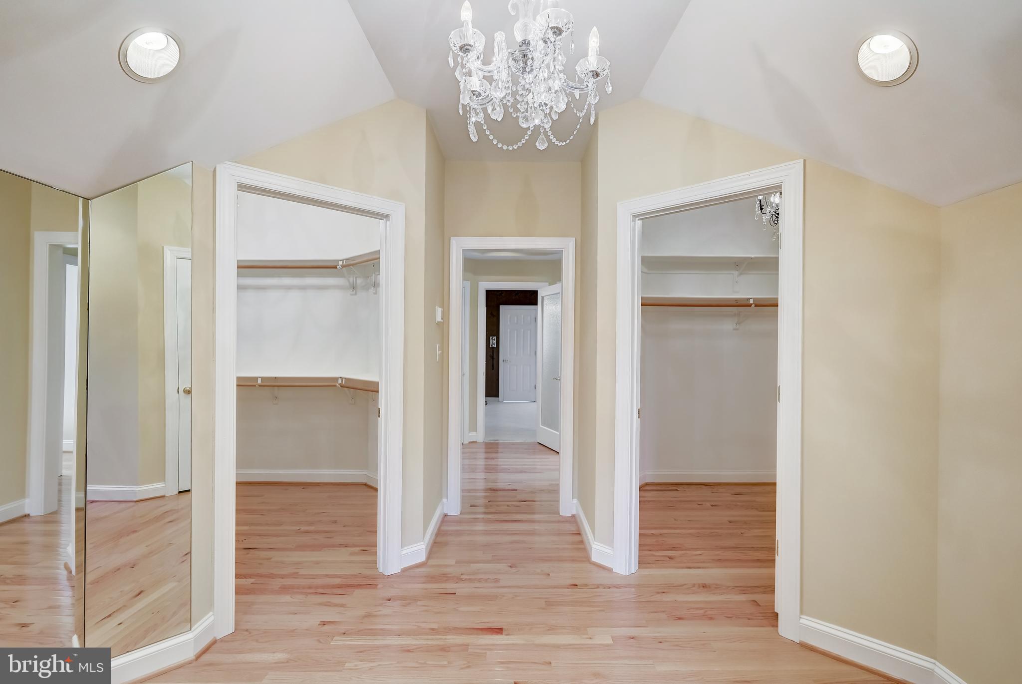 15005 Rolling Hills Dr