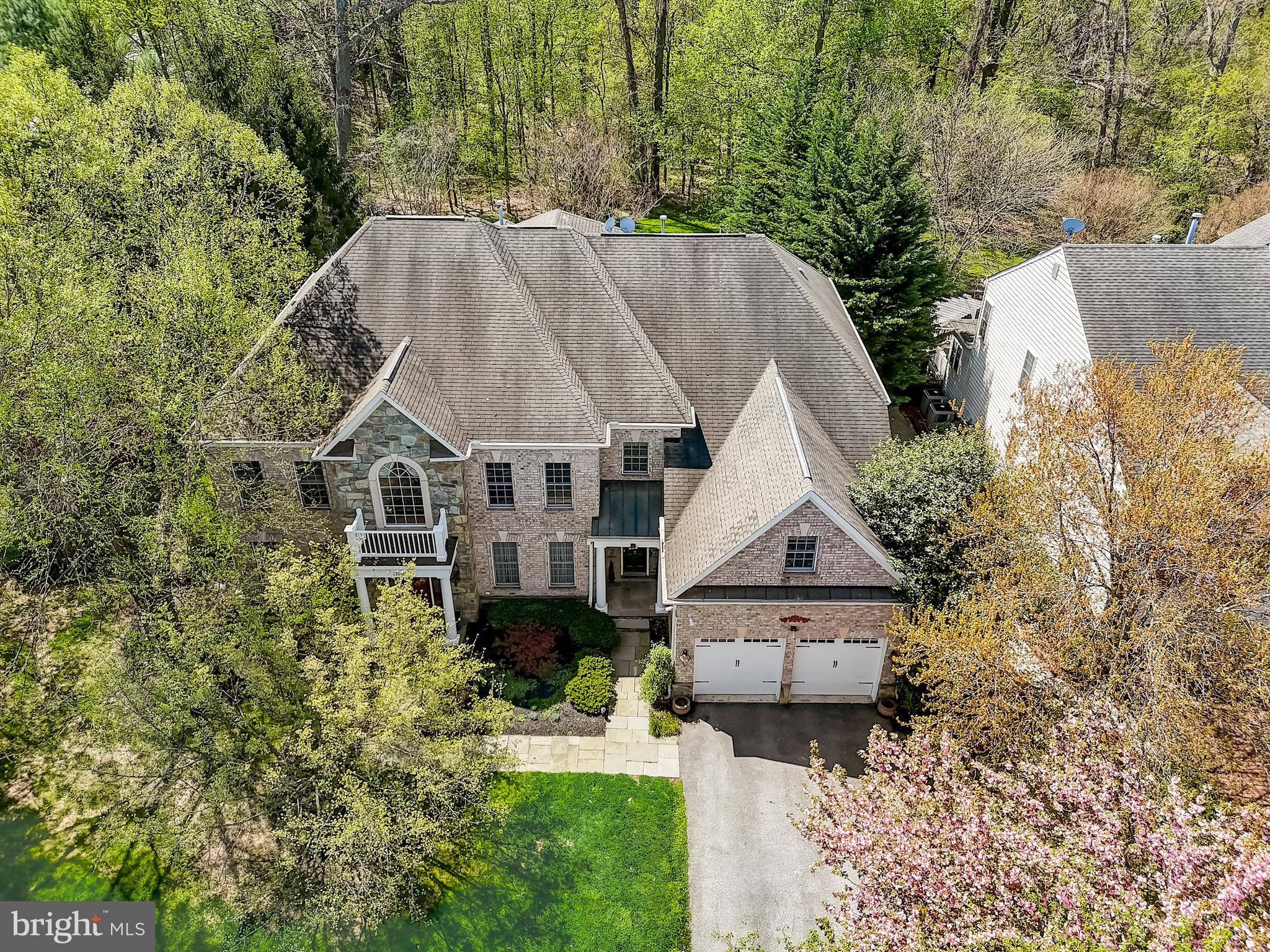 15005 Rolling Hills Dr