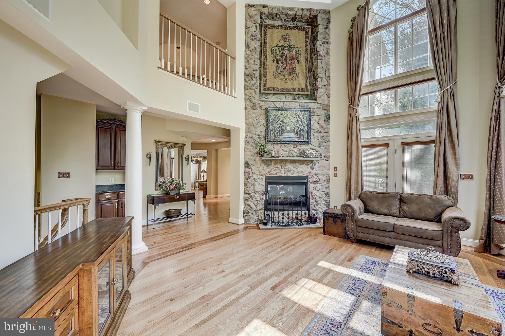 15005 Rolling Hills Dr