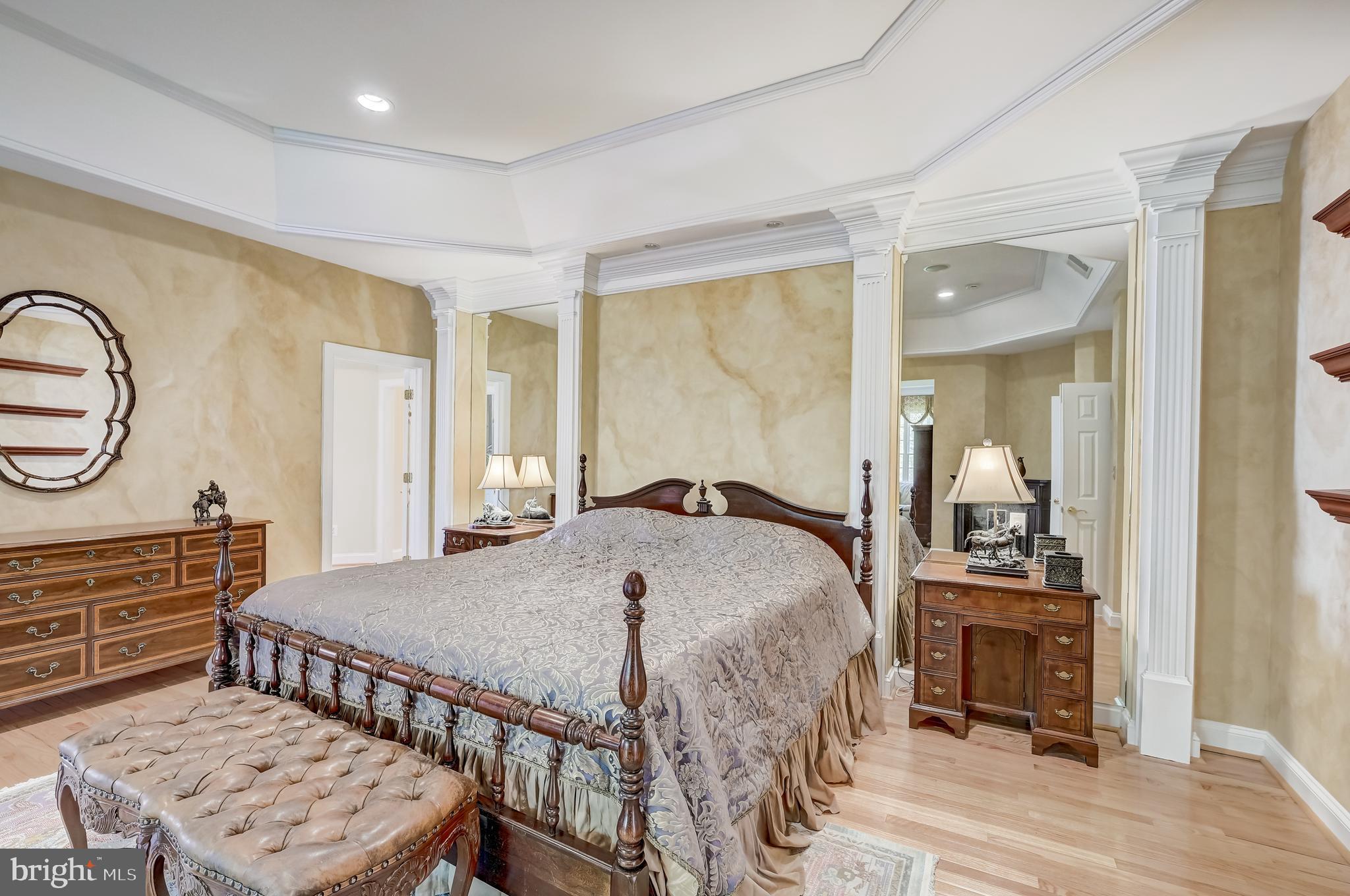 15005 Rolling Hills Dr