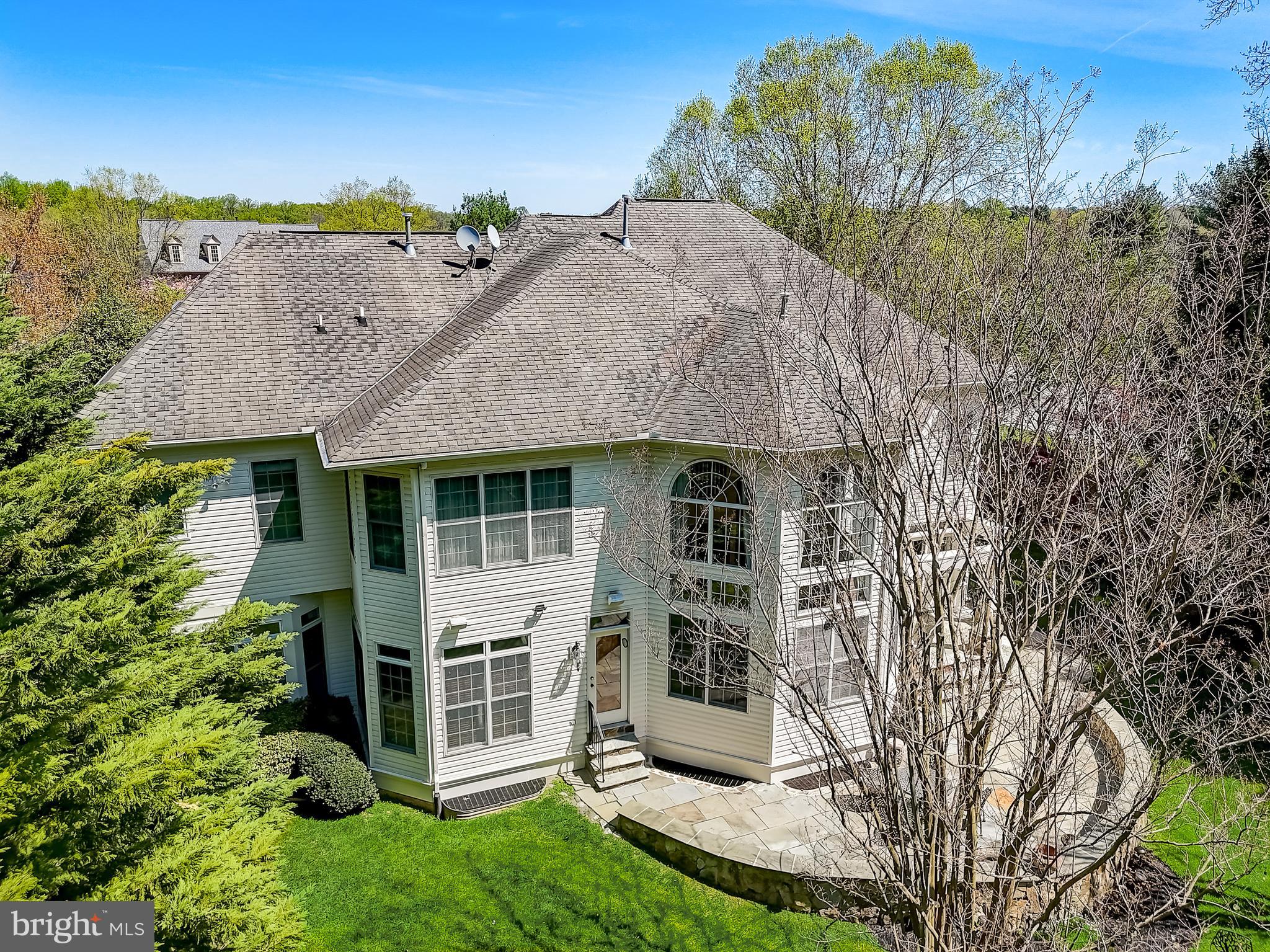 15005 Rolling Hills Dr