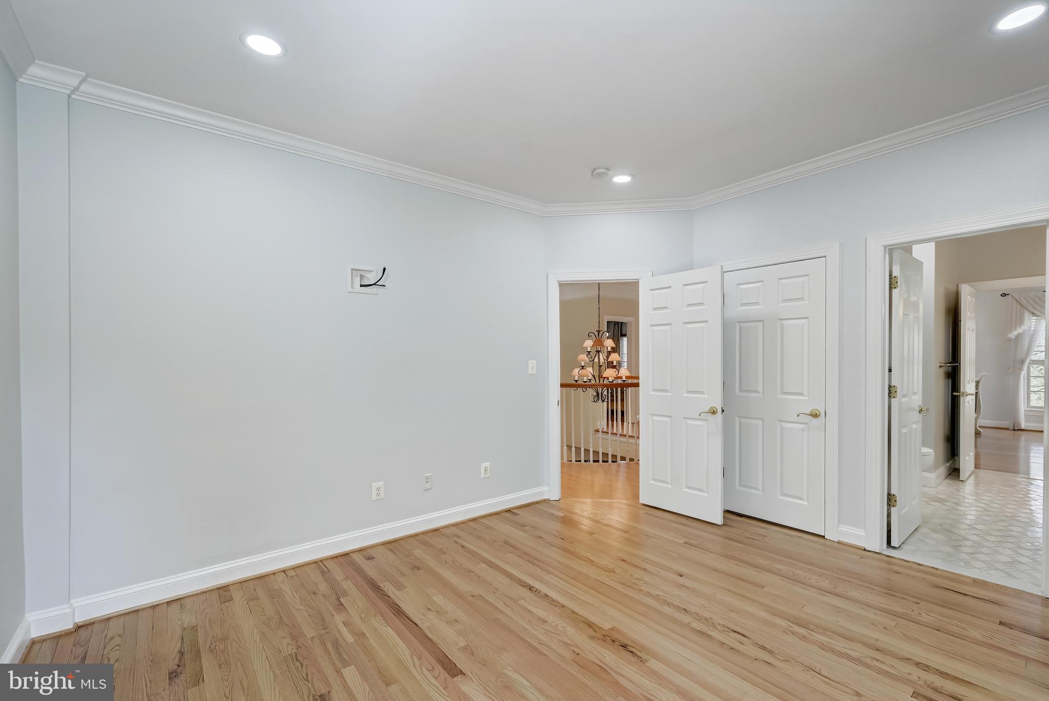 15005 Rolling Hills Dr