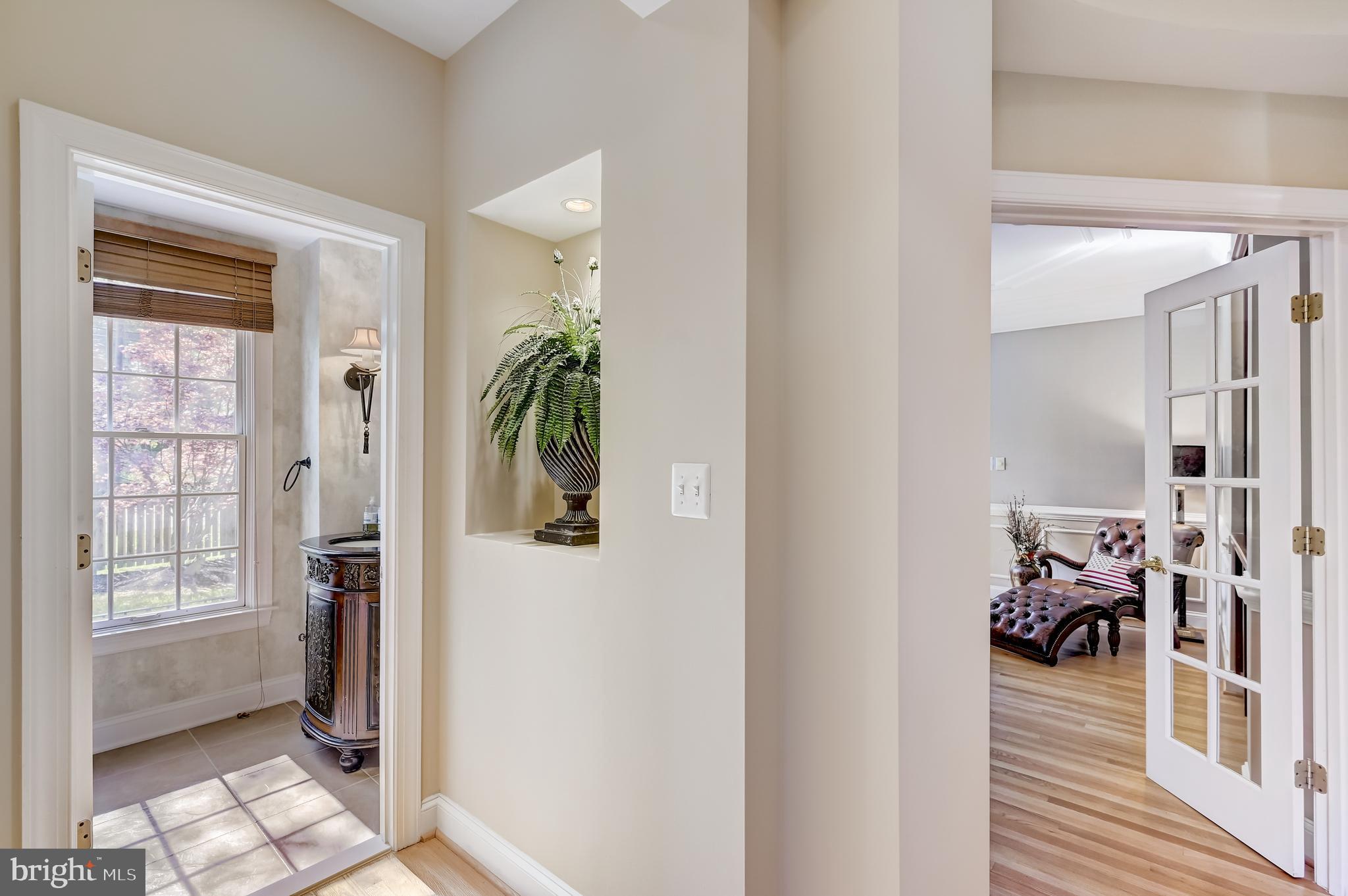 15005 Rolling Hills Dr