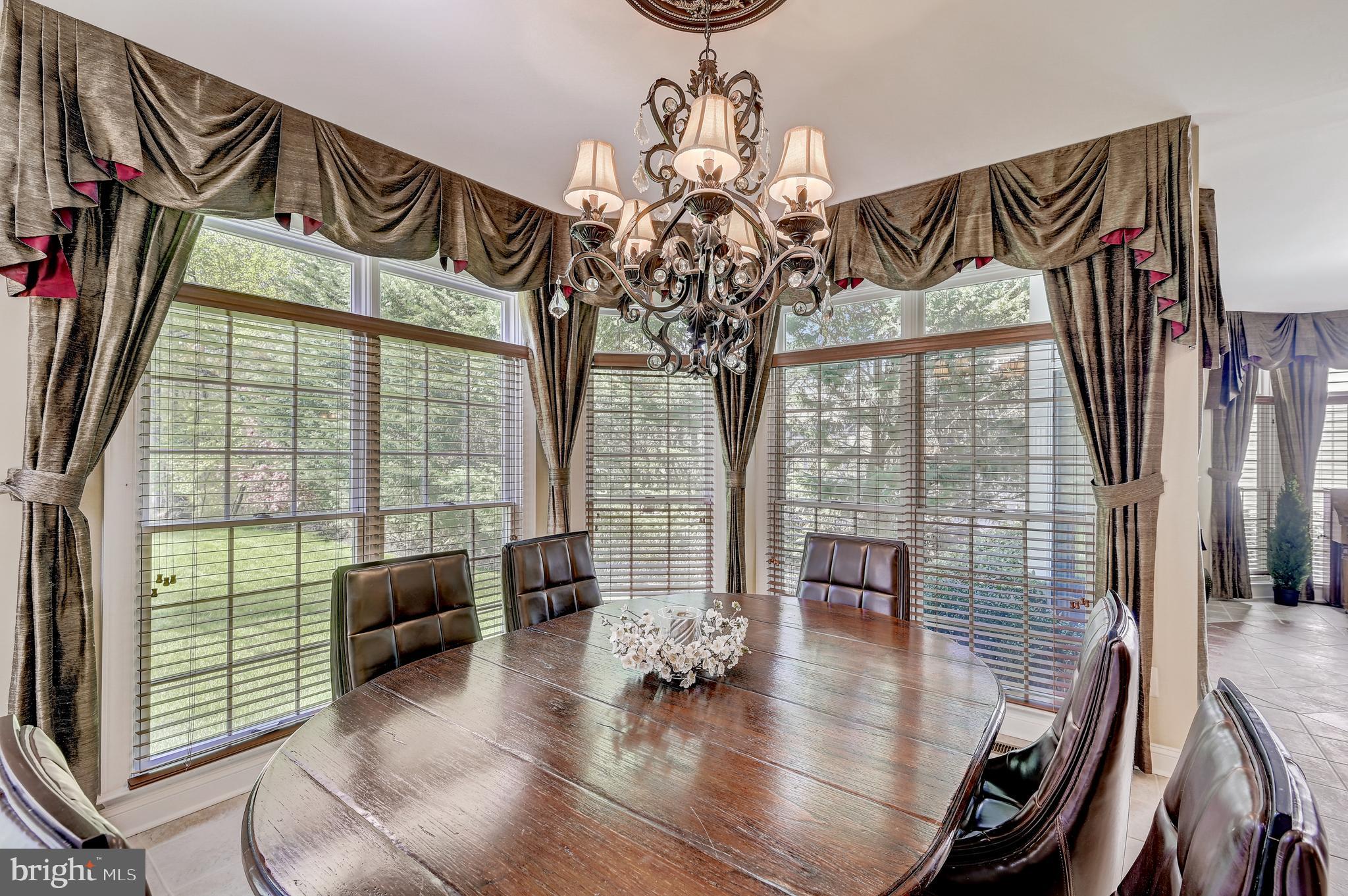 15005 Rolling Hills Dr