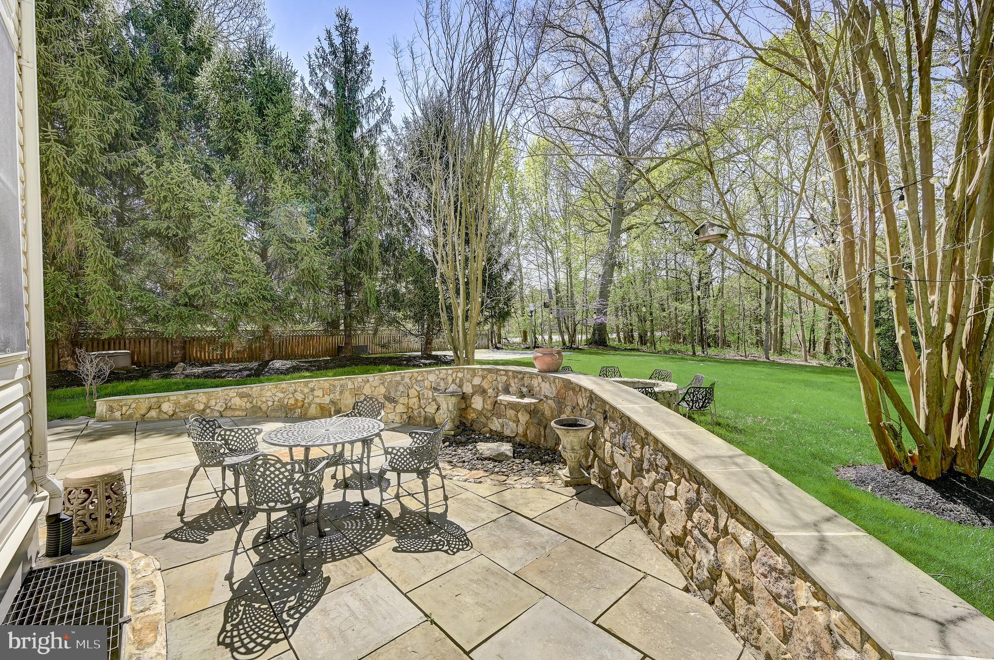 15005 Rolling Hills Dr