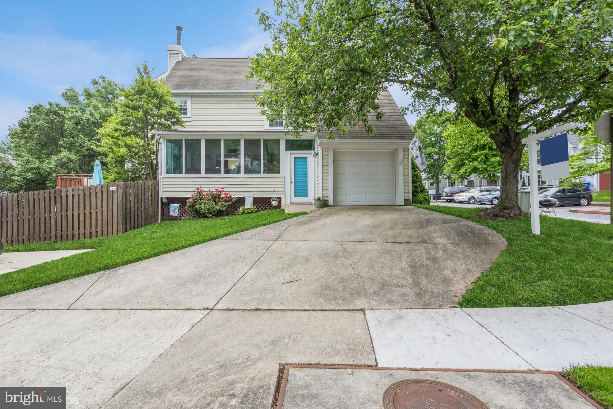 8570 Harvest View Ct