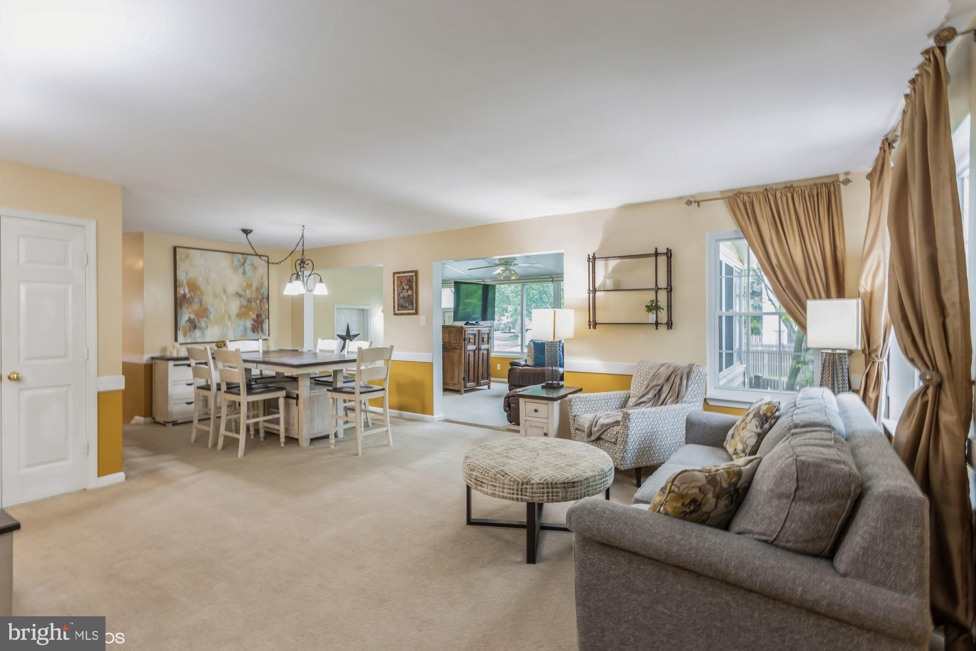 8570 Harvest View Ct