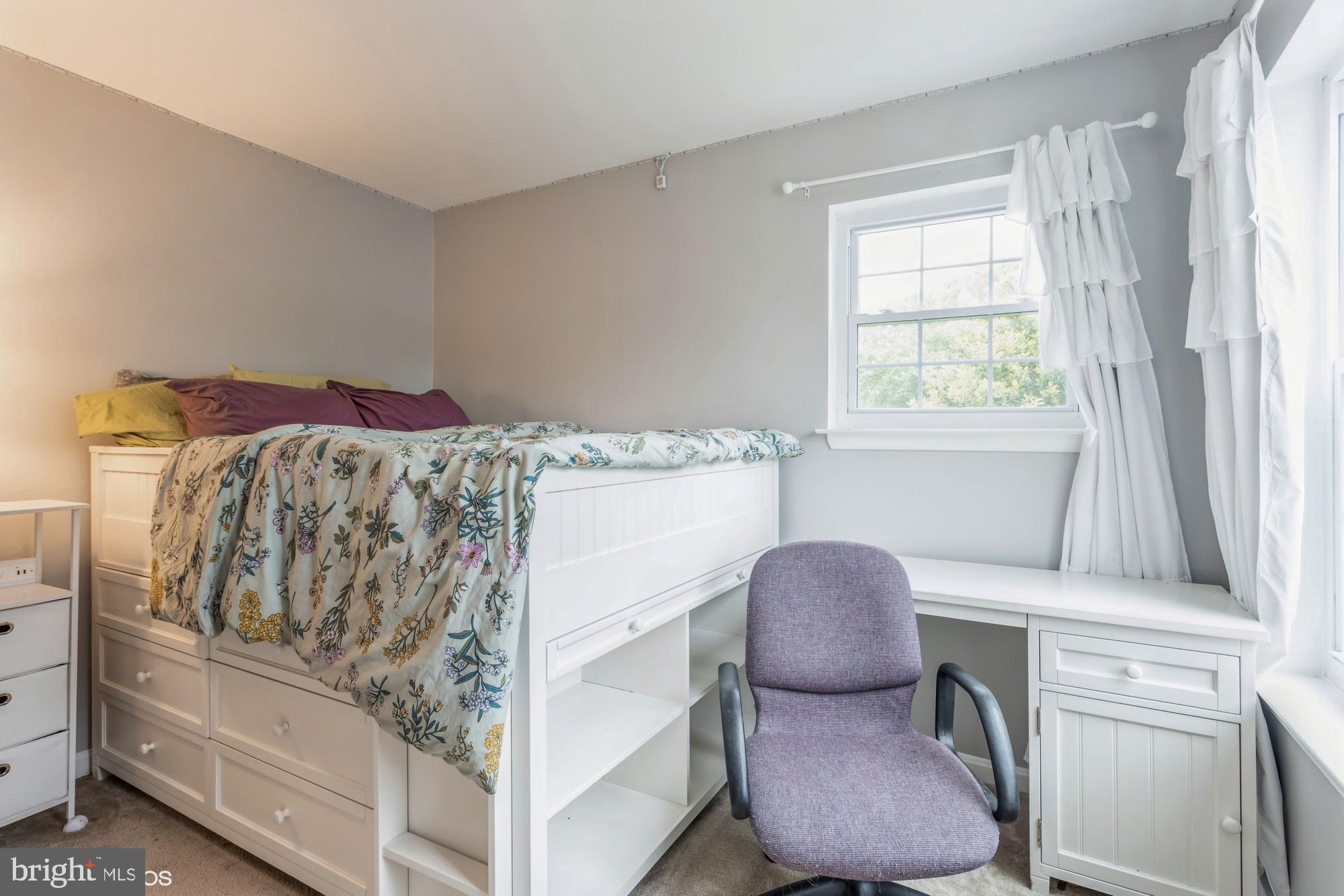 8570 Harvest View Ct