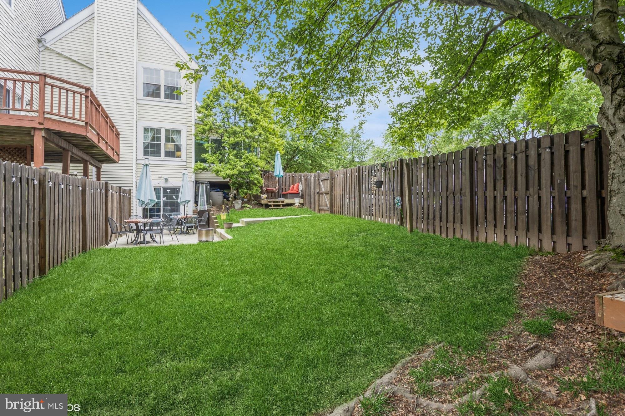 8570 Harvest View Ct