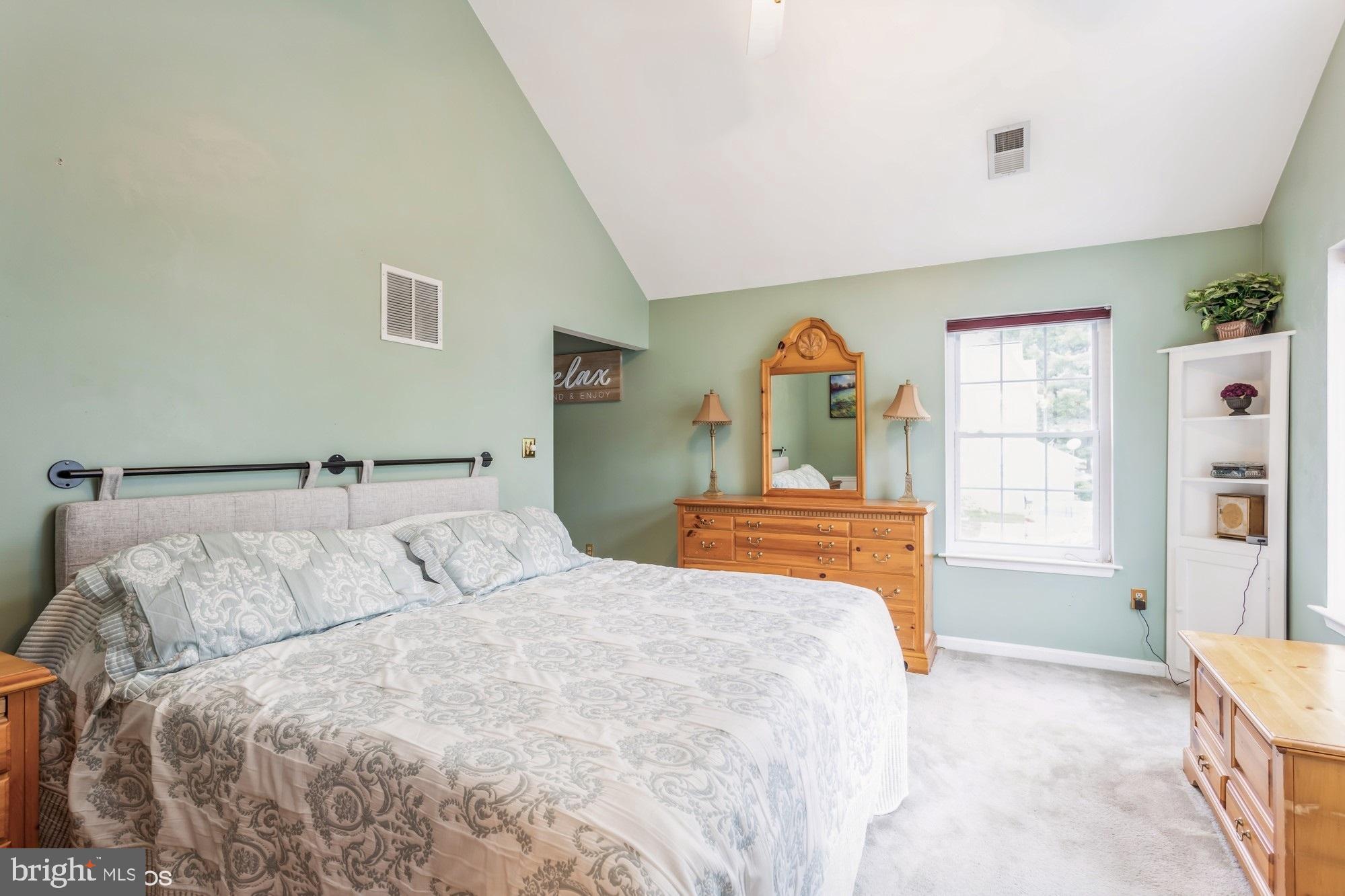 8570 Harvest View Ct
