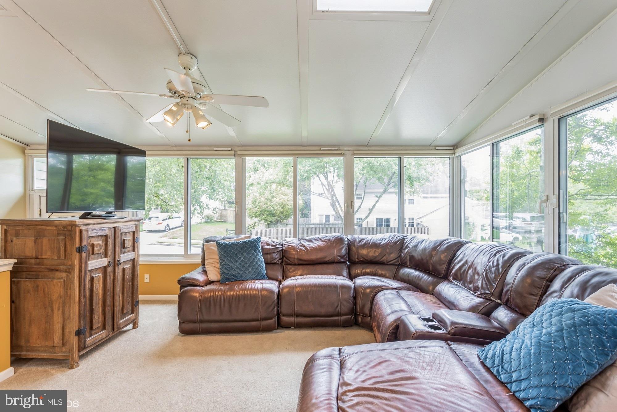 8570 Harvest View Ct