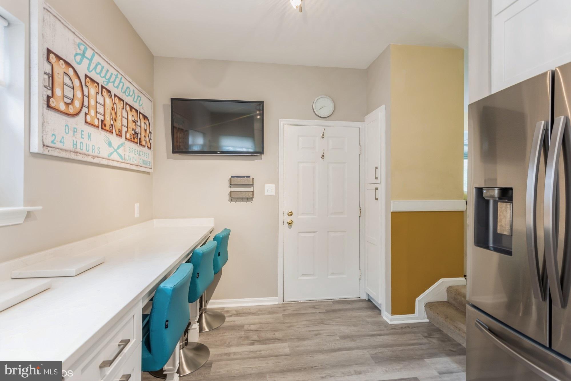 8570 Harvest View Ct