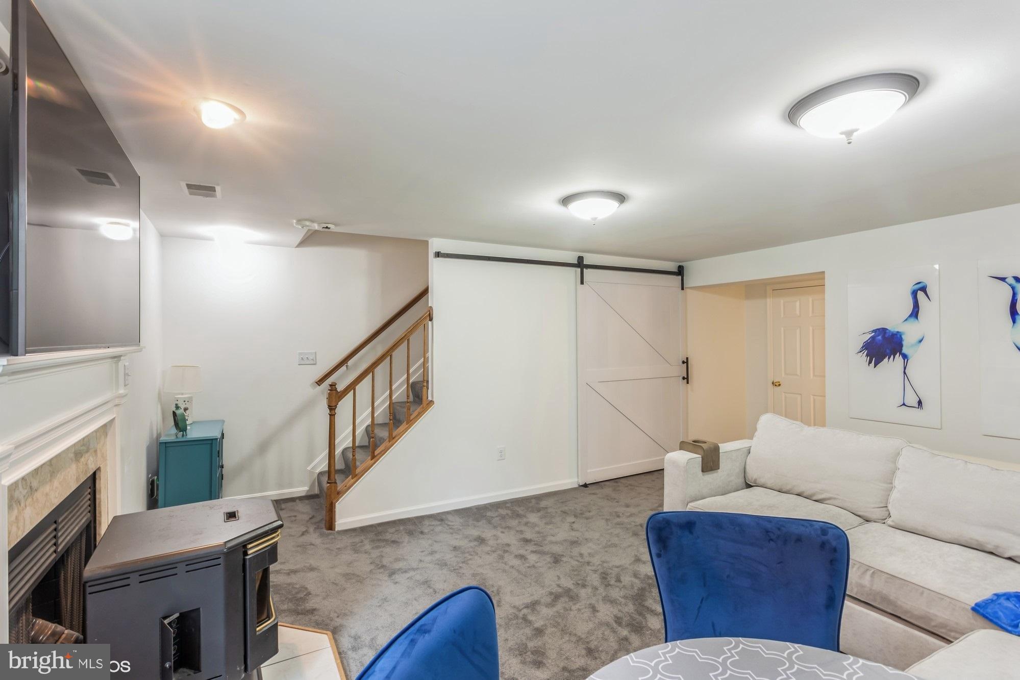 8570 Harvest View Ct