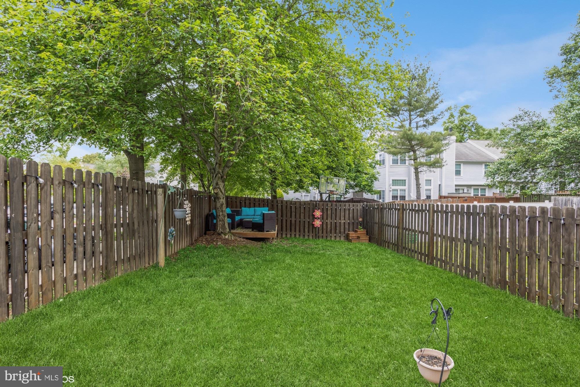 8570 Harvest View Ct