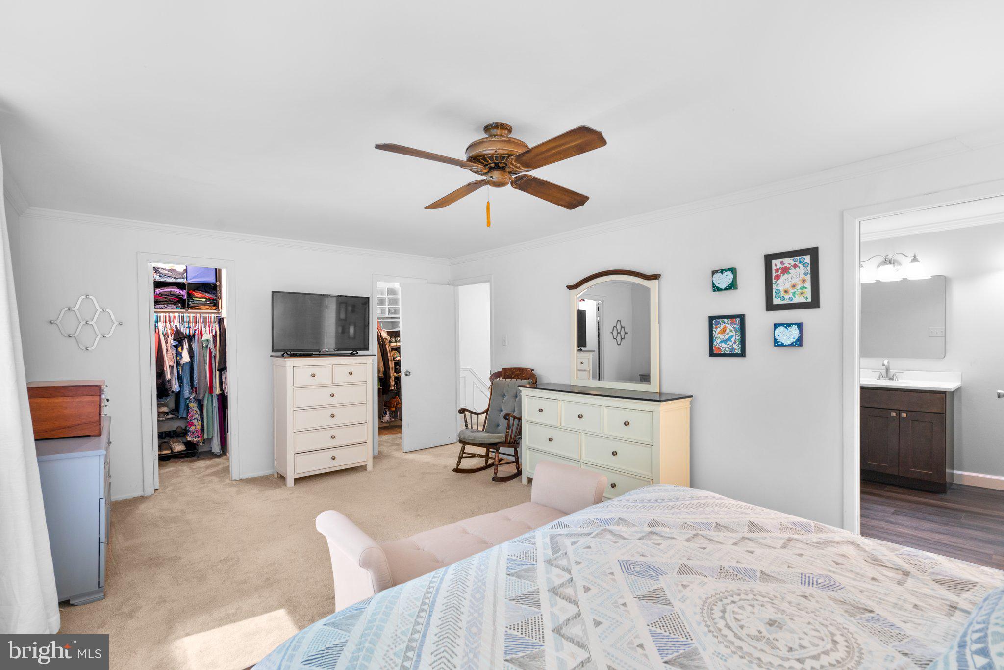 11925 New Country Ln