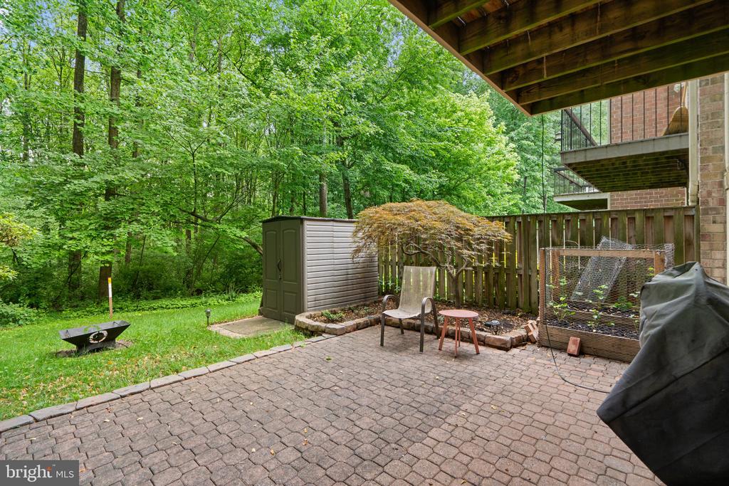 11925 New Country Ln