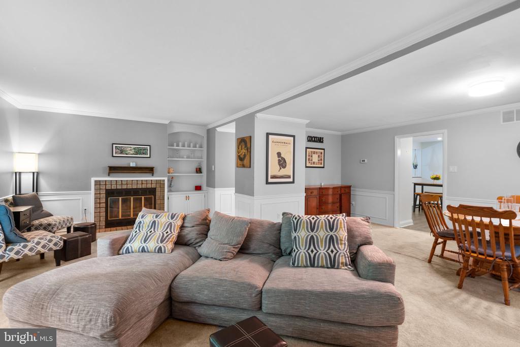 11925 New Country Ln